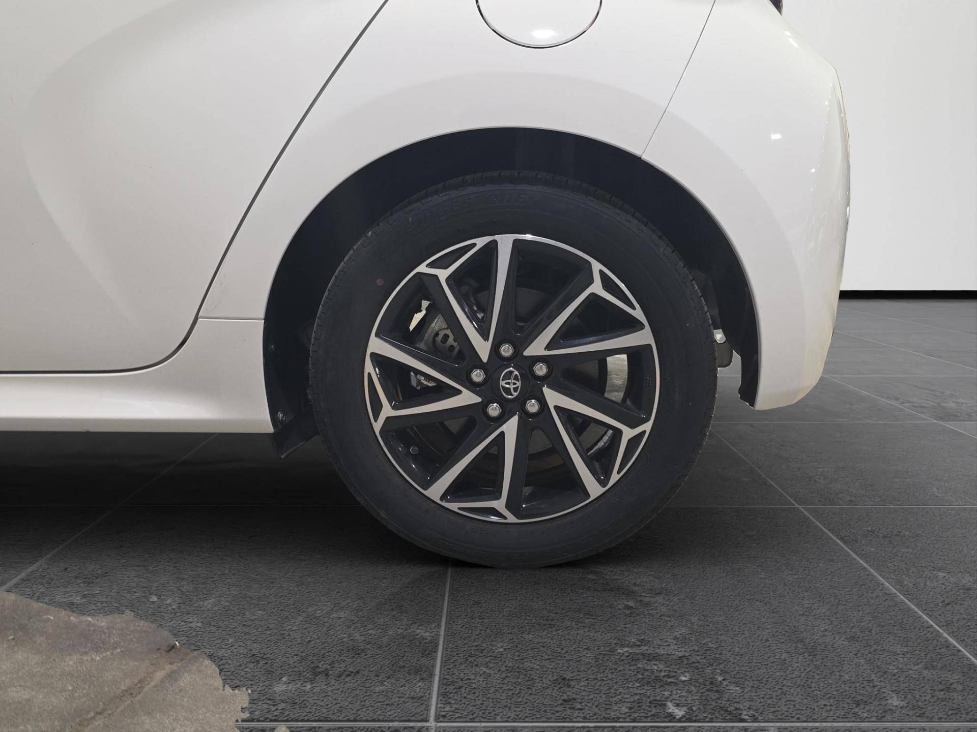 Auto Venduta - TOYOTA Yaris Yaris 1.5h Trend usata in pronta consegna - Brandini