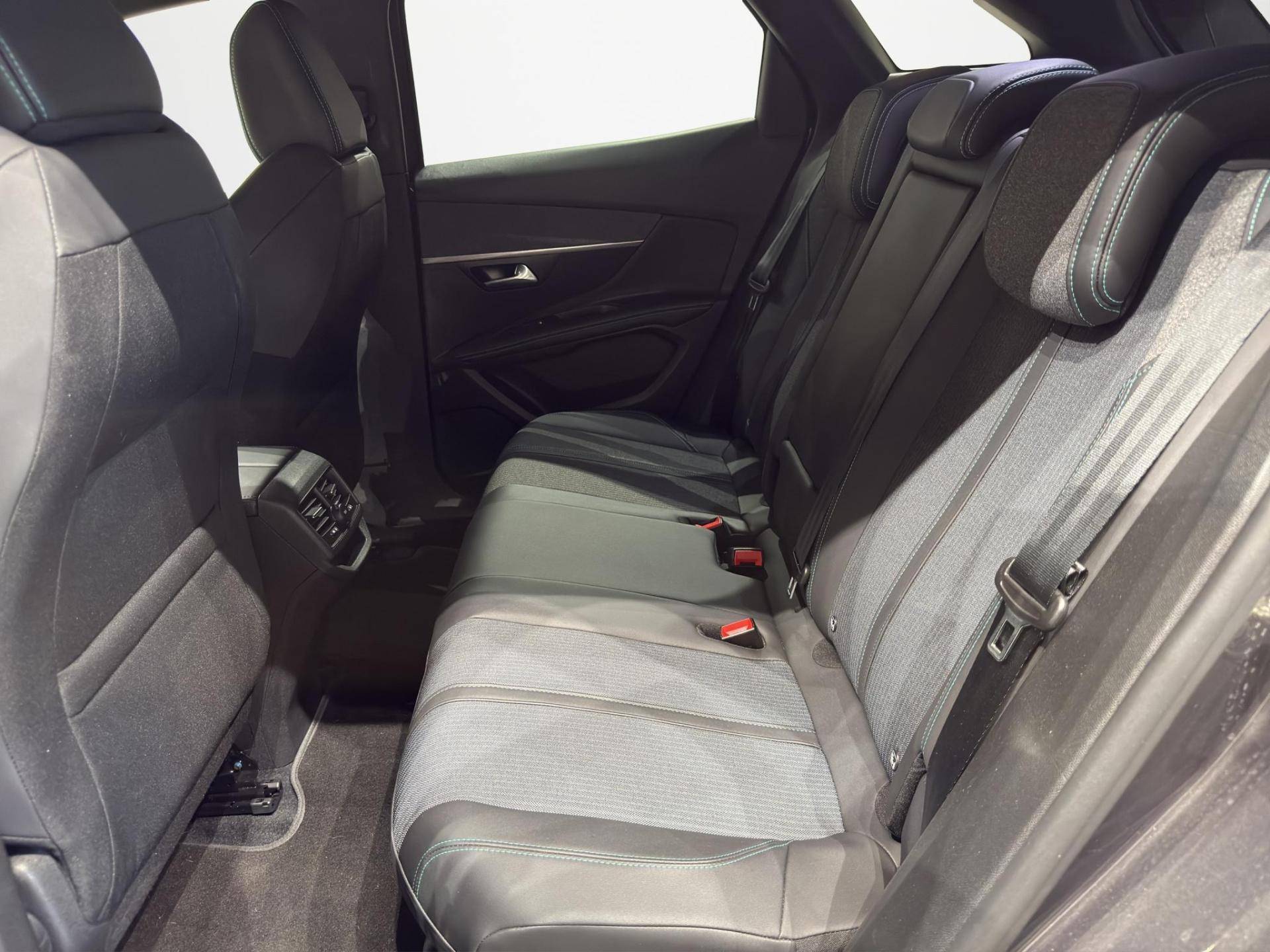 PEUGEOT 3008 3008 1.2 puretech t. Allure Pack s&s 130cv eat8 usata in pronta consegna - Brandini
