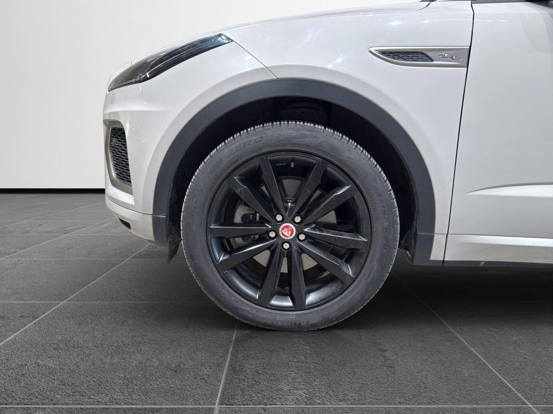 JAGUAR E-Pace E-Pace 2.0d i4 mhev R-Dynamic S awd 163cv auto usata in pronta consegna - Brandini