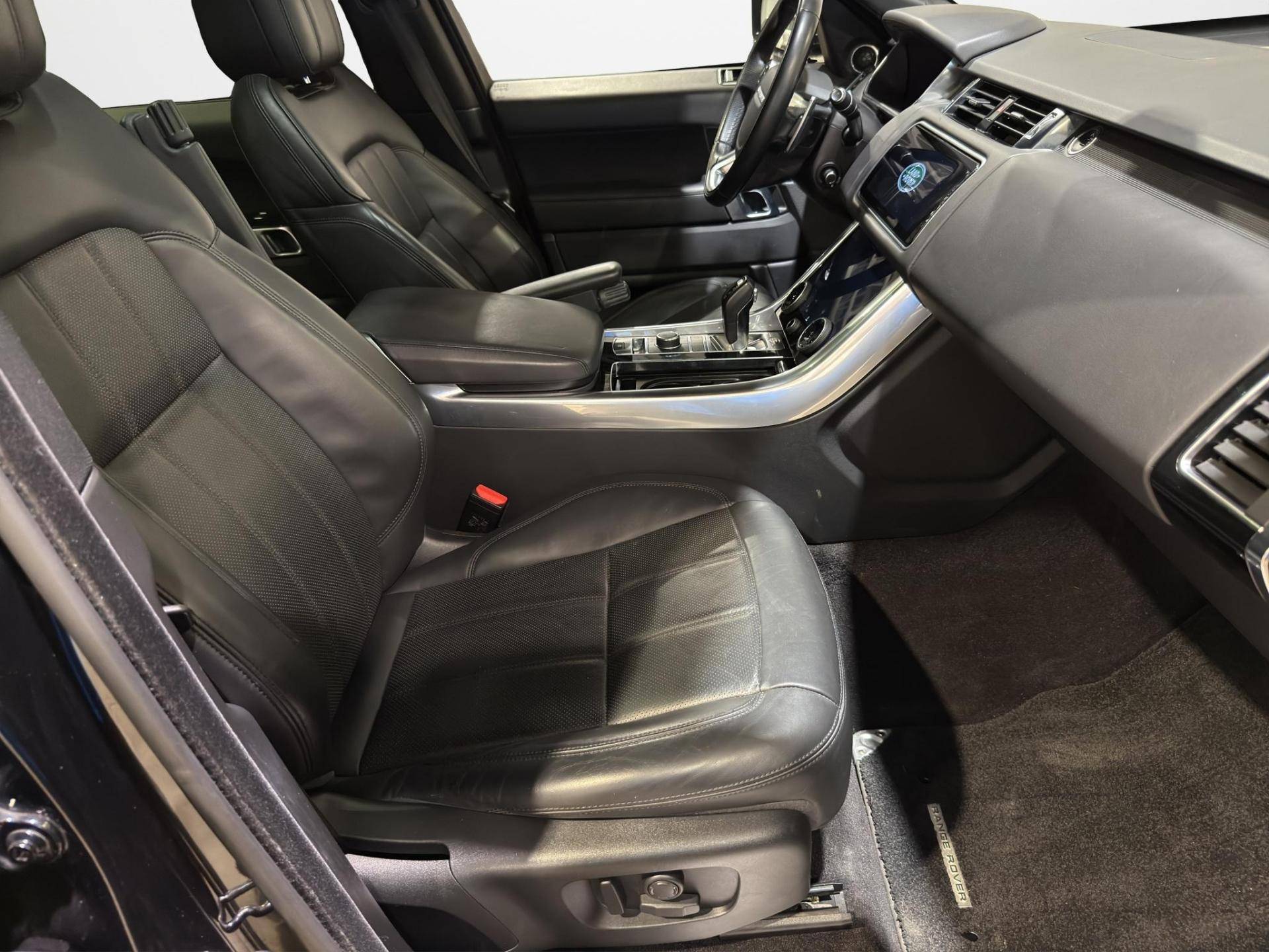LAND ROVER Range Rover Sport Range Rover Sport 3.0d i6 mhev HSE Dynamic Stealth 249cv auto usata in pronta consegna - Brandini