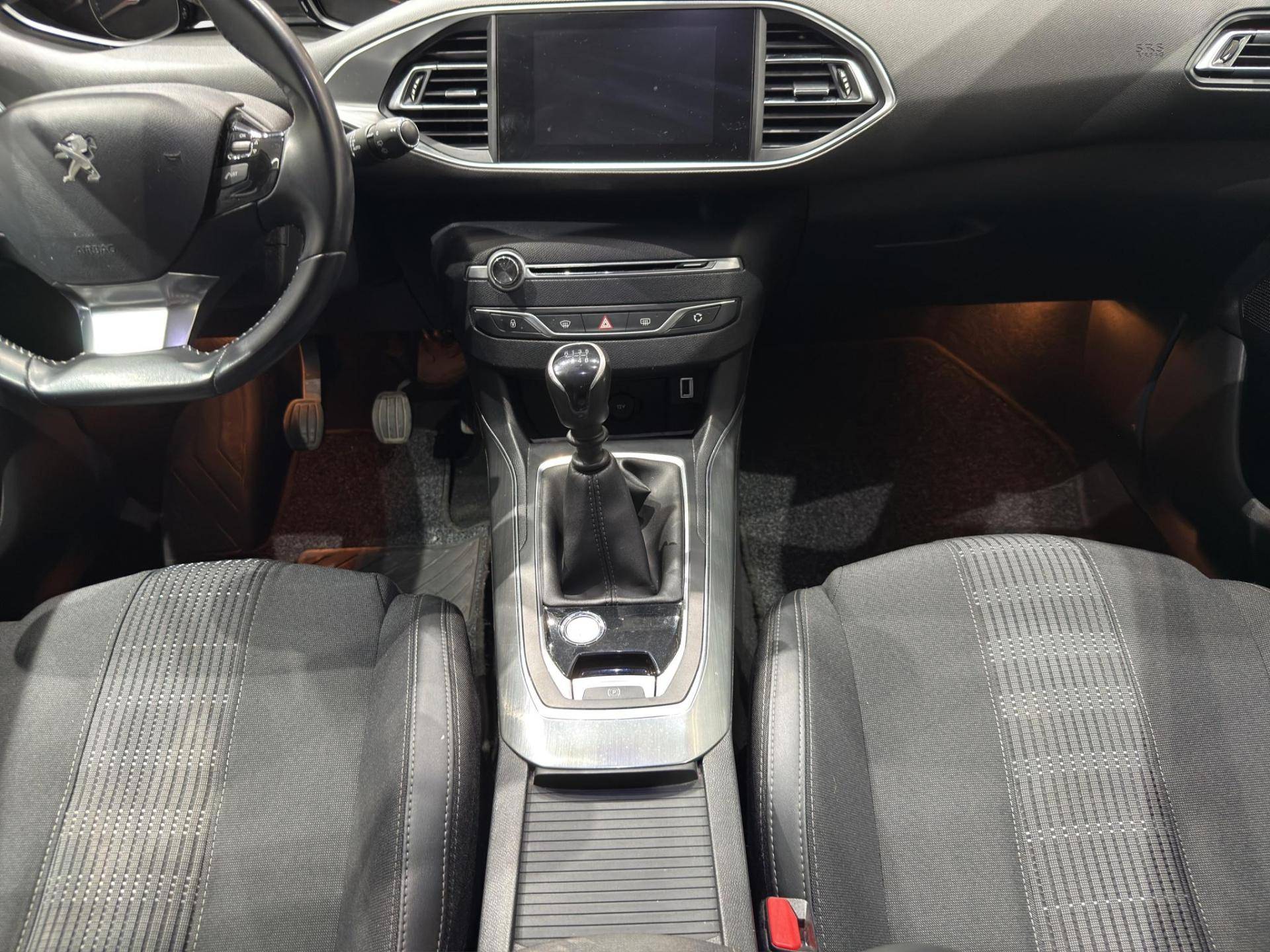 PEUGEOT 308 308 5p 1.5 bluehdi Allure s&s 130cv usata in pronta consegna - Brandini