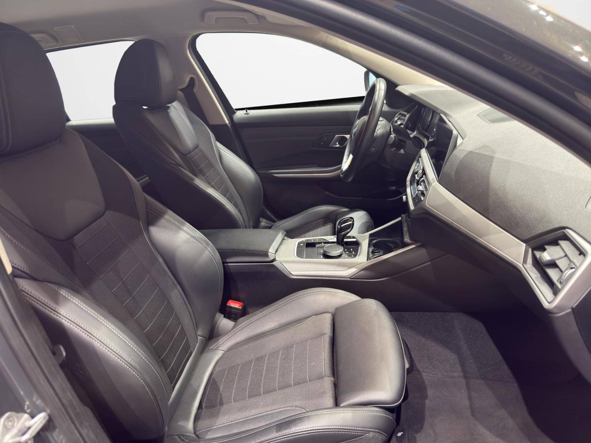 BMW Serie 3 Touring 320d Touring mhev 48V xdrive Business Advantage auto usata in pronta consegna - Brandini