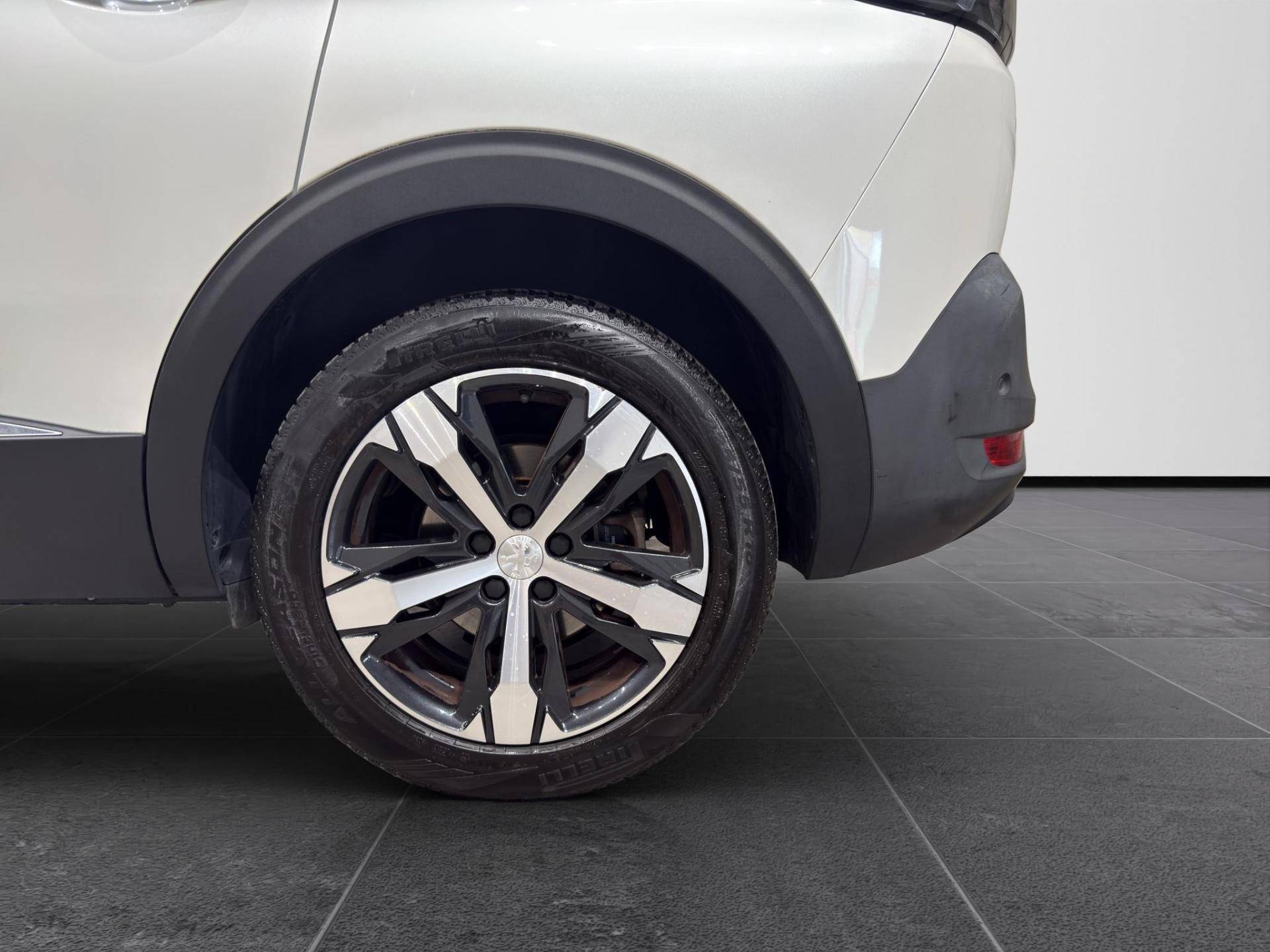 PEUGEOT 5008 5008 1.5 bluehdi Allure s&s 130cv usata in pronta consegna - Brandini