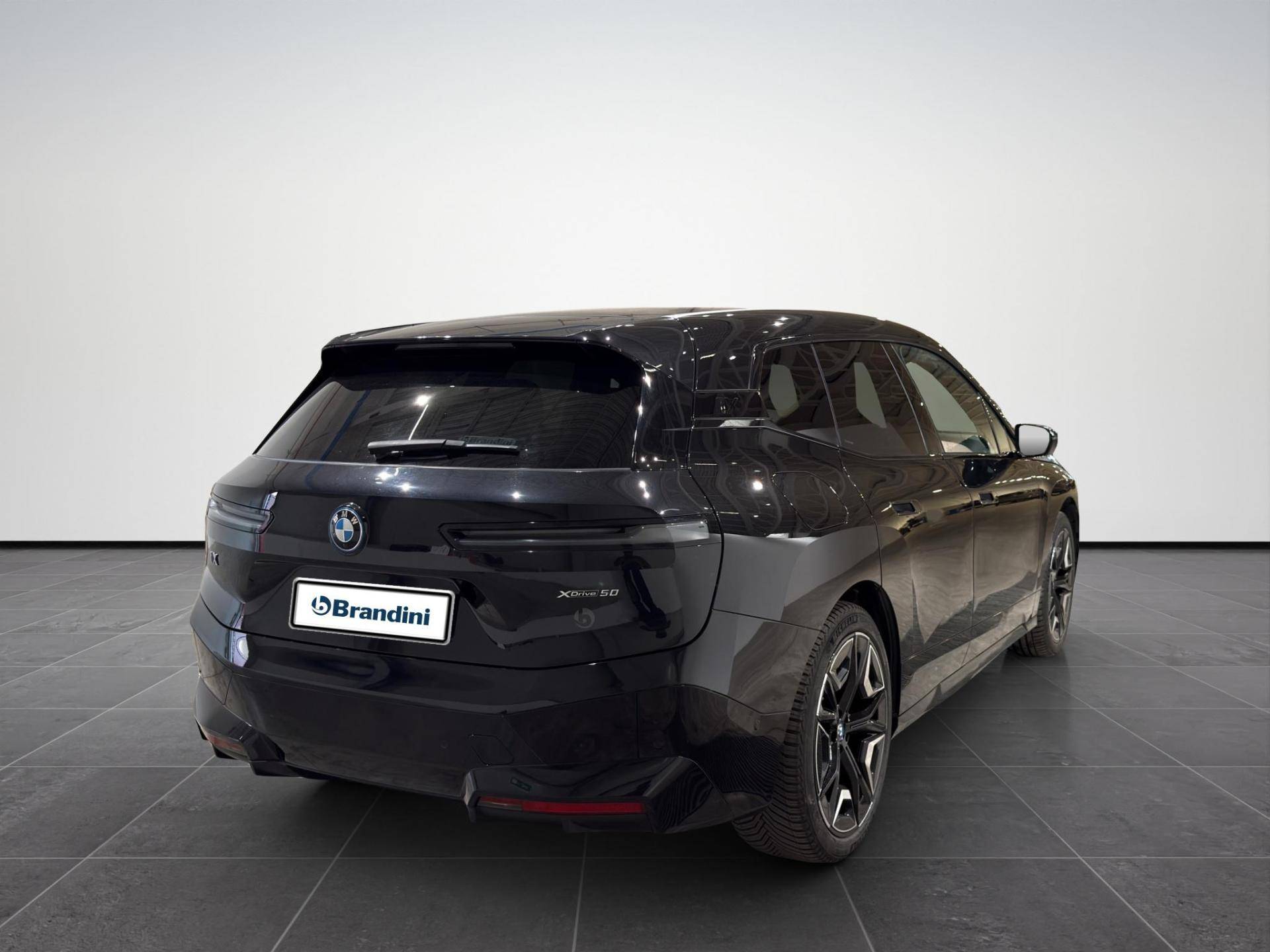 BMW iX iX xdrive50 pacchetto sportivo usata in pronta consegna - Brandini