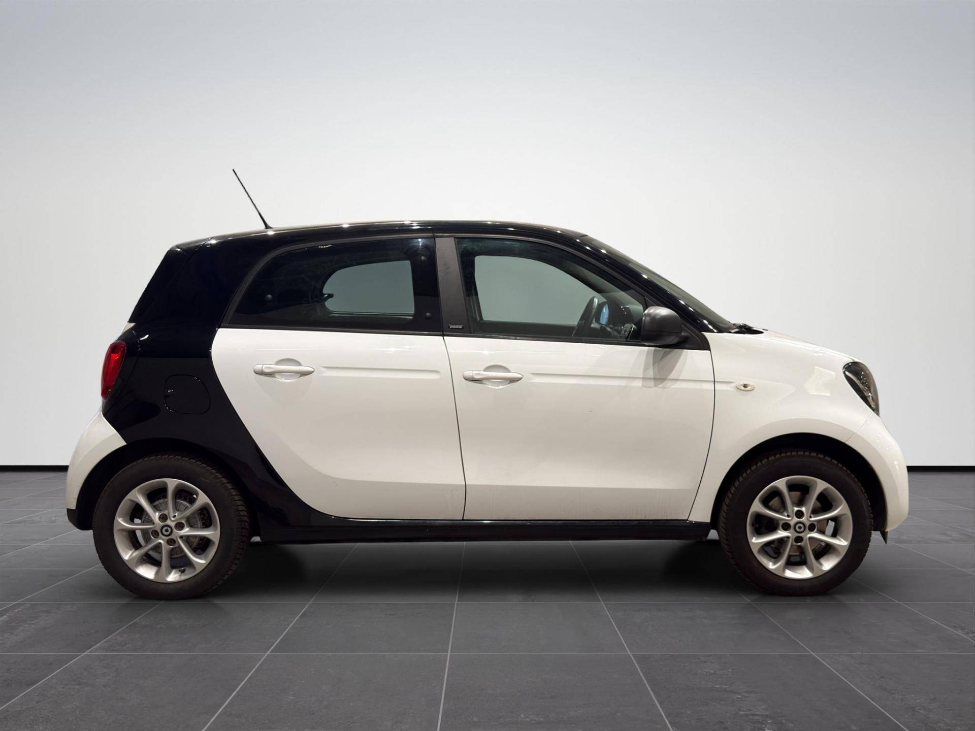 Auto Venduta - SMART Forfour Forfour 1.0 Passion 71cv twinamic my18 usata in pronta consegna - Brandini