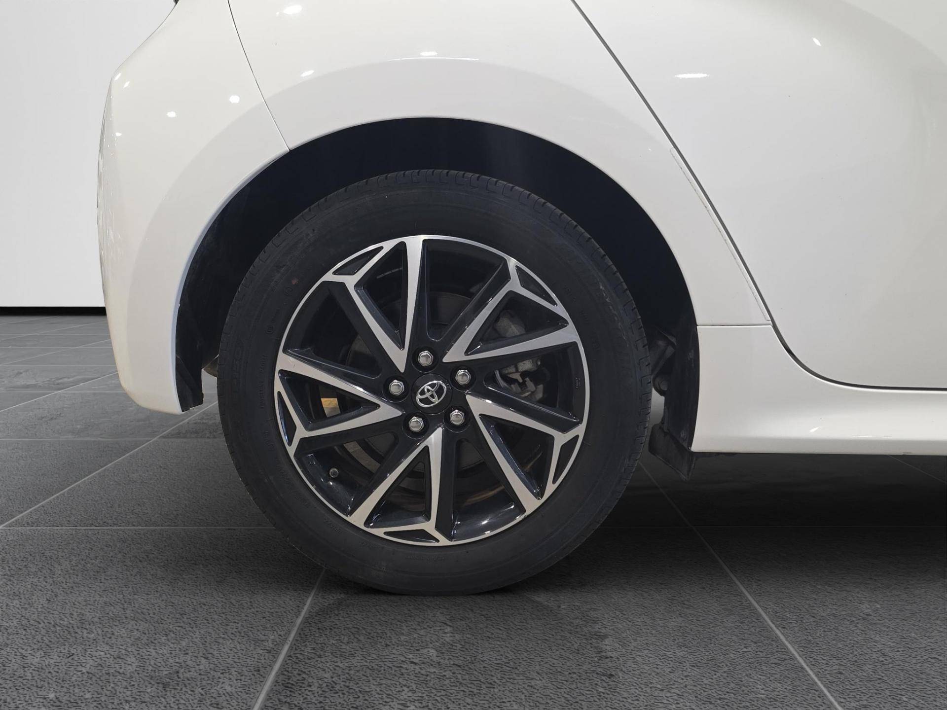 Auto Venduta - TOYOTA Yaris Yaris 1.5h Trend usata in pronta consegna - Brandini