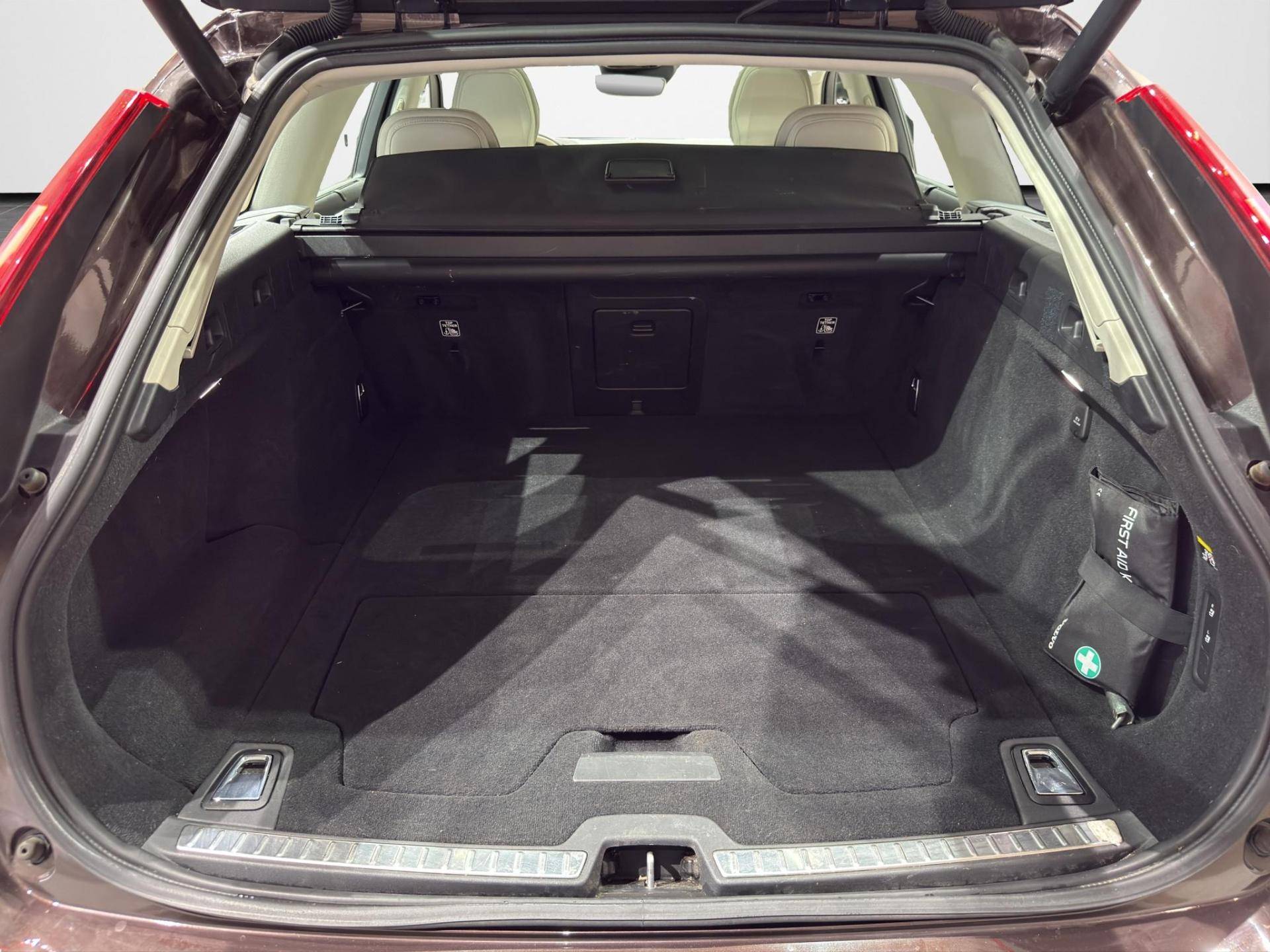 VOLVO V90 2016 Cross Country V90 Cross Country 2.0 d4 Pro awd geartronic my19 usata in pronta consegna - Brandini