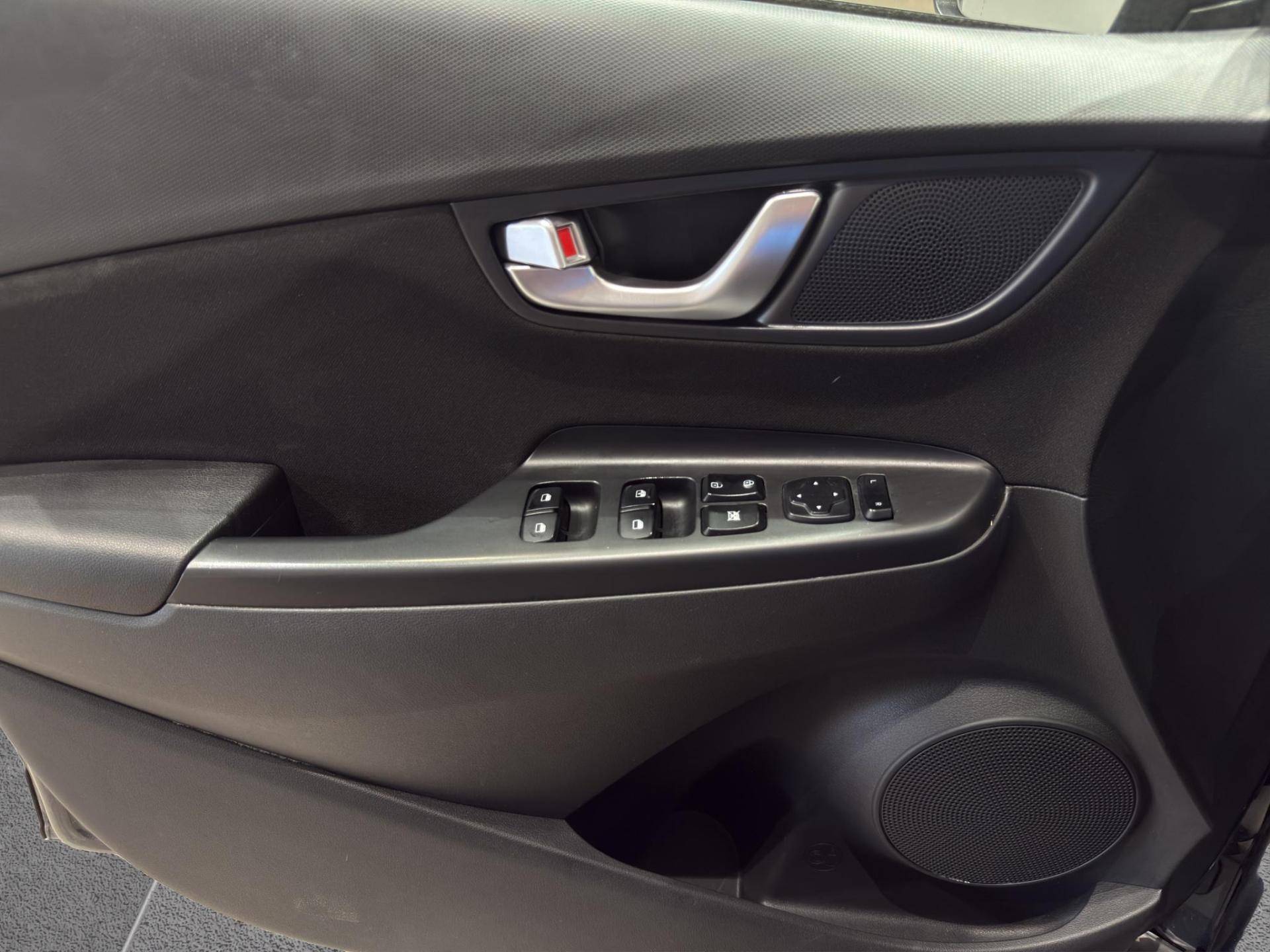 HYUNDAI Kona Kona 1.6 gdi hev Xtech 2wd 141cv dct usata in pronta consegna - Brandini