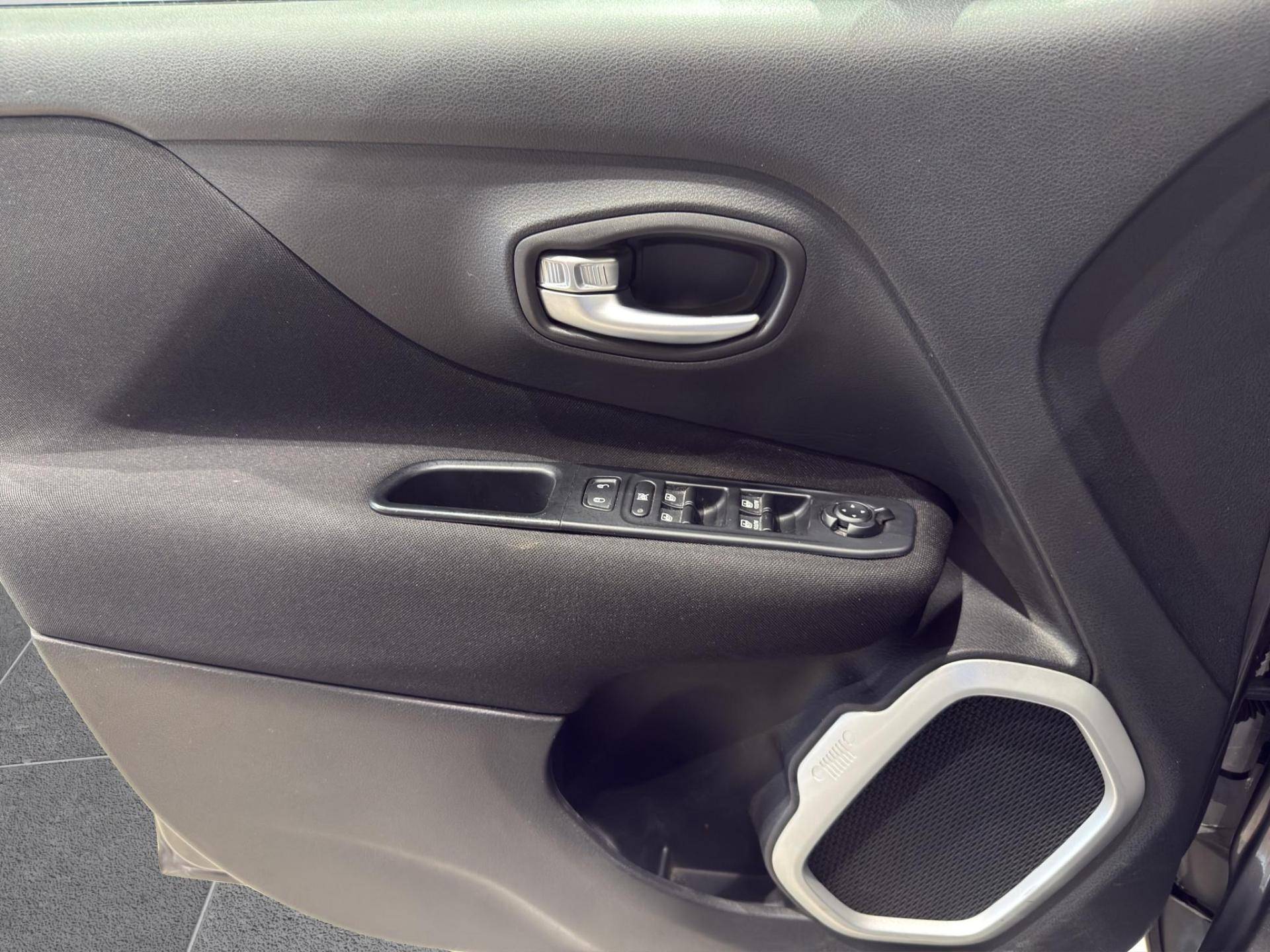 JEEP Renegade Renegade 1.3 t4 Limited 2wd 150cv ddct usata in pronta consegna - Brandini
