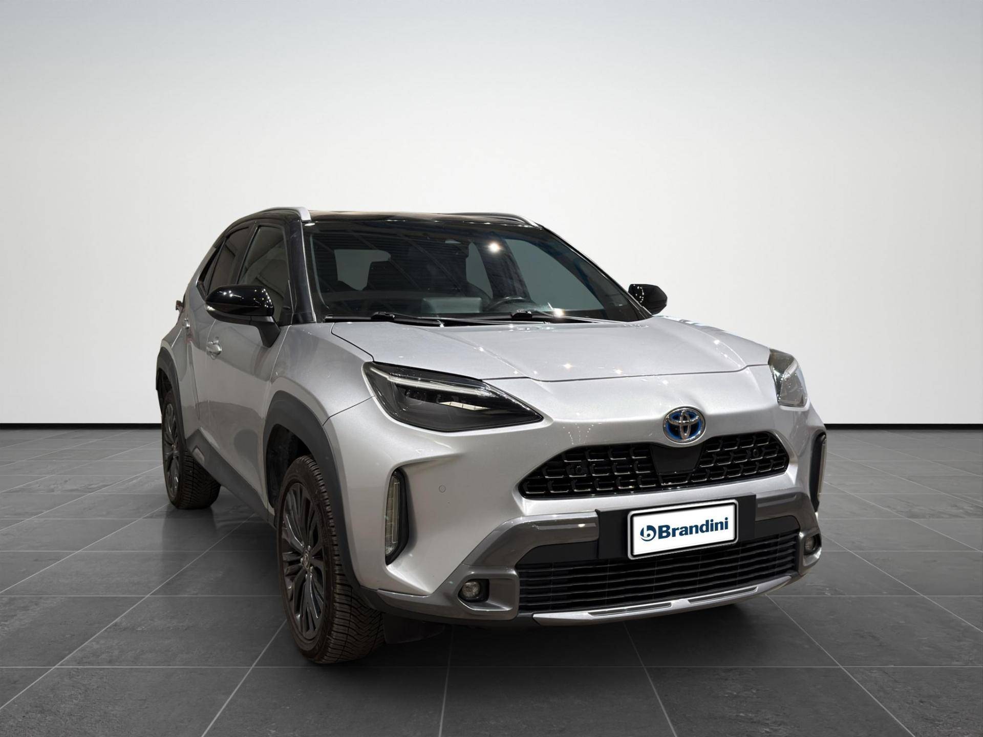 TOYOTA Yaris Cross Yaris Cross 1.5h Adventure fwd 116cv e-cvt usata in pronta consegna - Brandini