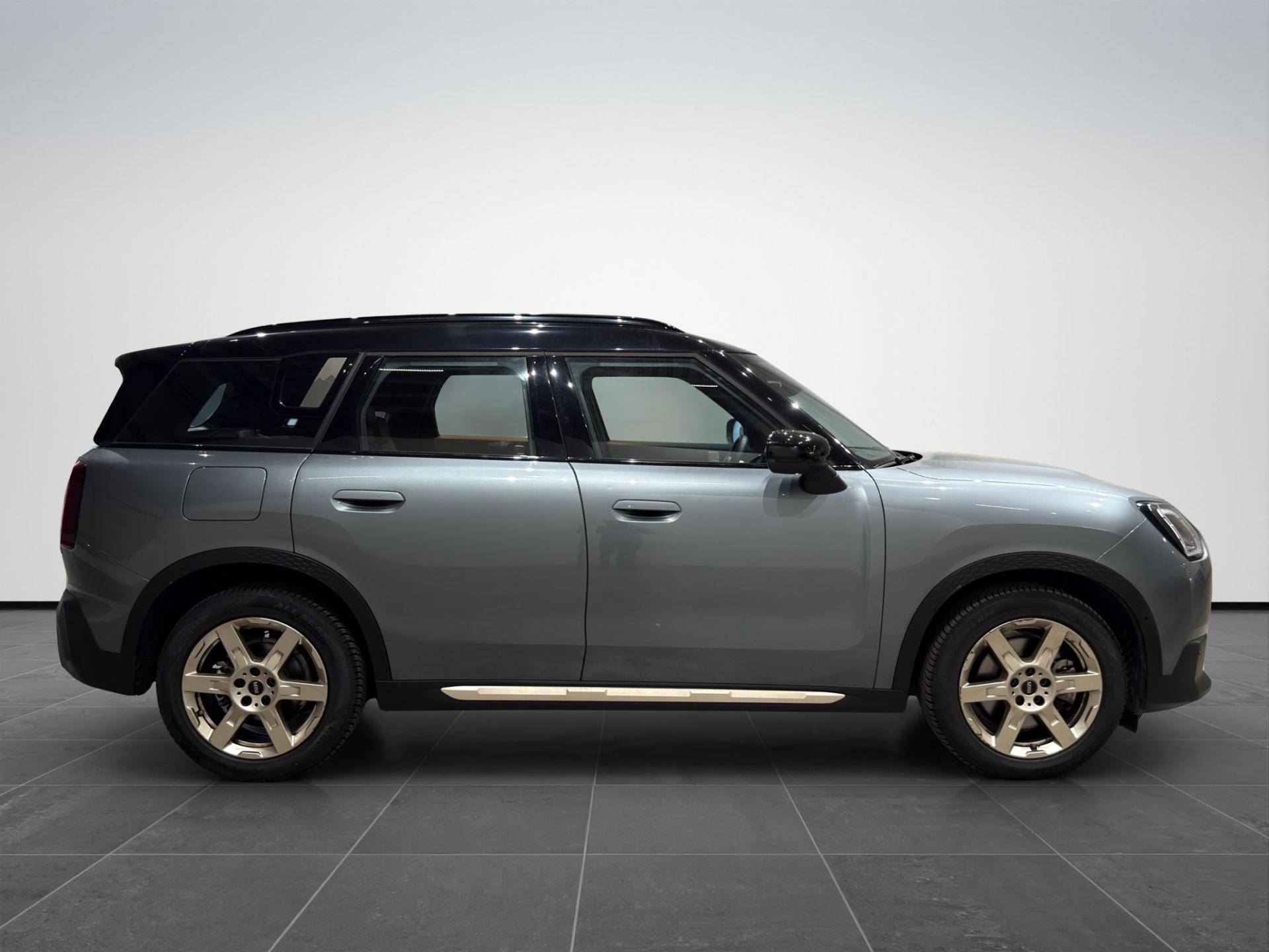 Auto Venduta - MINI Mini Countryman Mini Countryman 1.5 48V C Favoured auto usata in pronta consegna - Brandini