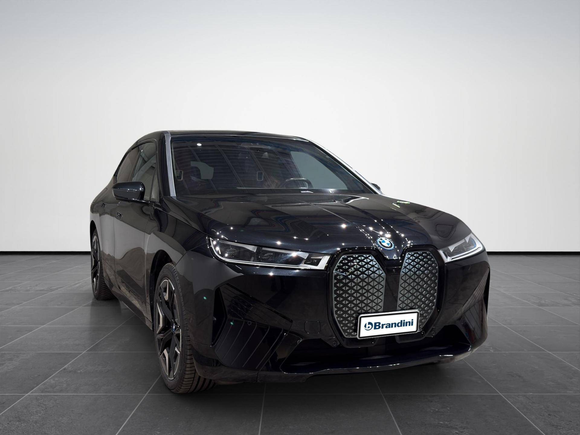 BMW iX iX xdrive50 pacchetto sportivo usata in pronta consegna - Brandini