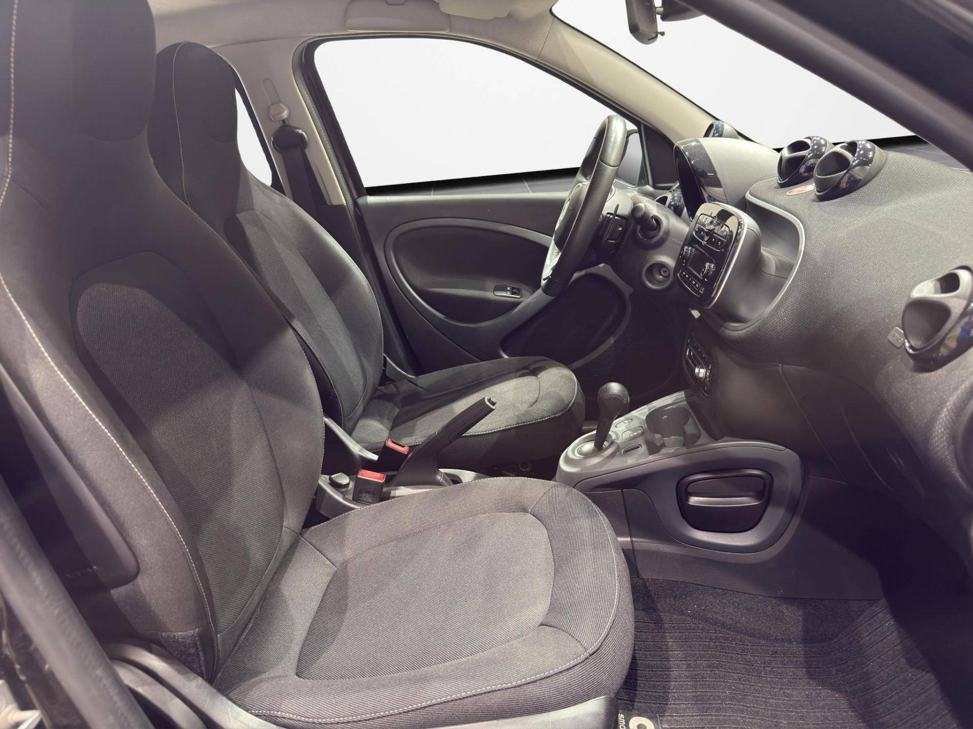 Auto Venduta - SMART Forfour Forfour 0.9 t. Passion 90cv twinamic my18 usata in pronta consegna - Brandini
