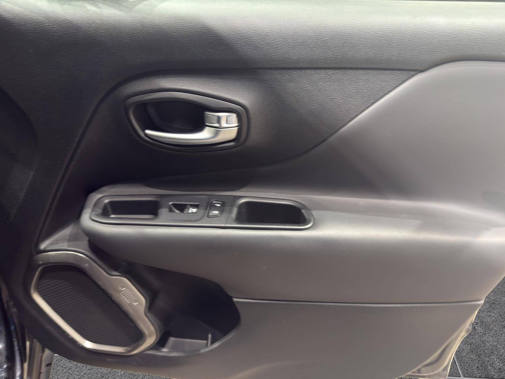 Auto Venduta - JEEP Renegade Renegade 1.6 mjt Limited 2wd 120cv ddct usata in pronta consegna - Brandini