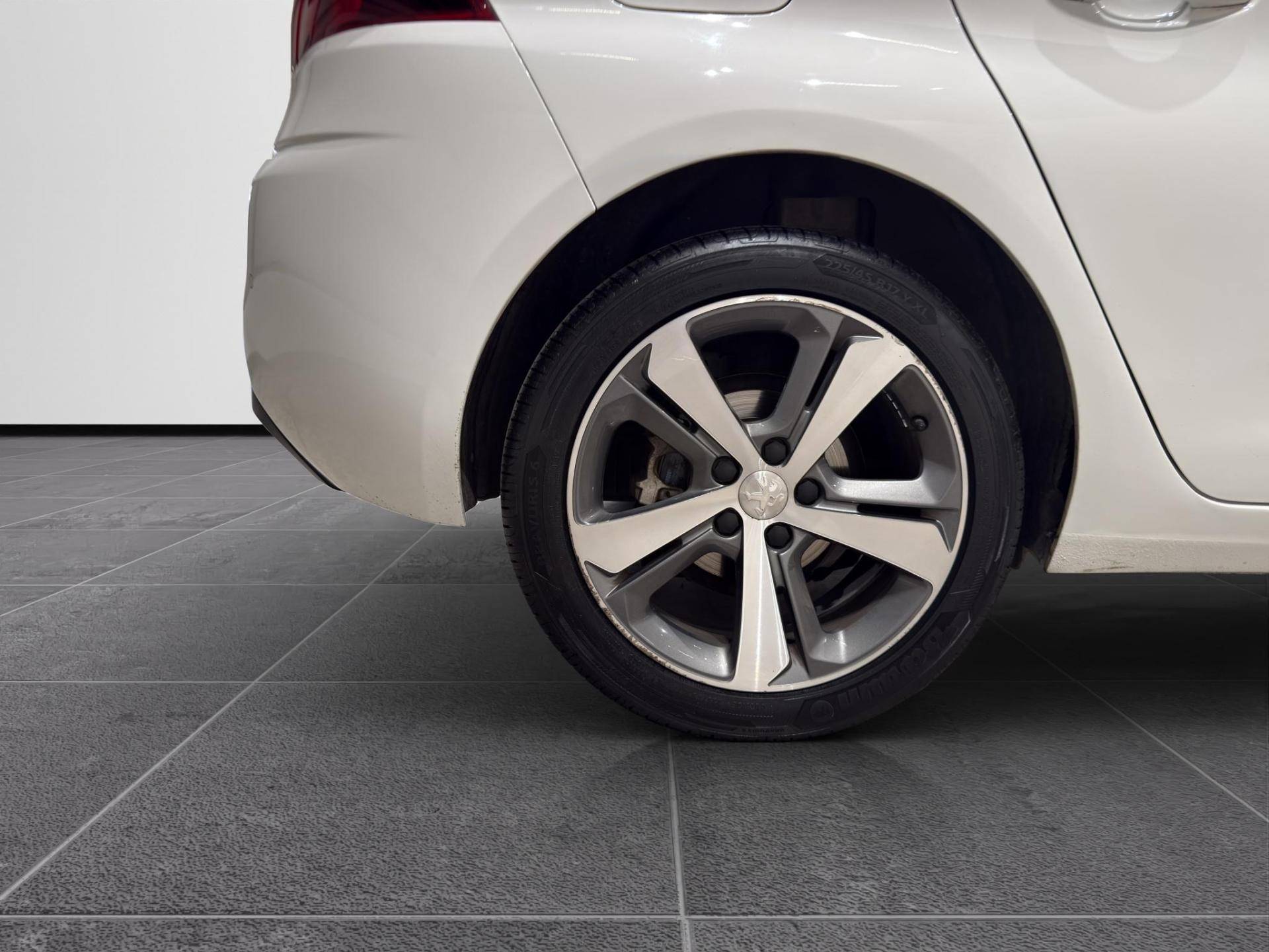 PEUGEOT 308 308 5p 1.5 bluehdi Allure s&s 130cv usata in pronta consegna - Brandini