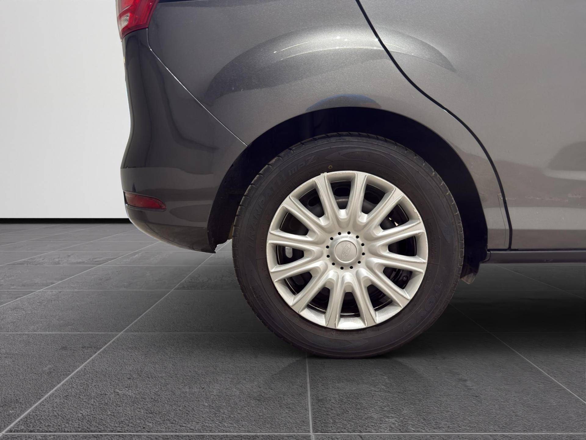 FORD B-Max B-Max 1.5 tdci Plus 75cv E6 usata in pronta consegna - Brandini