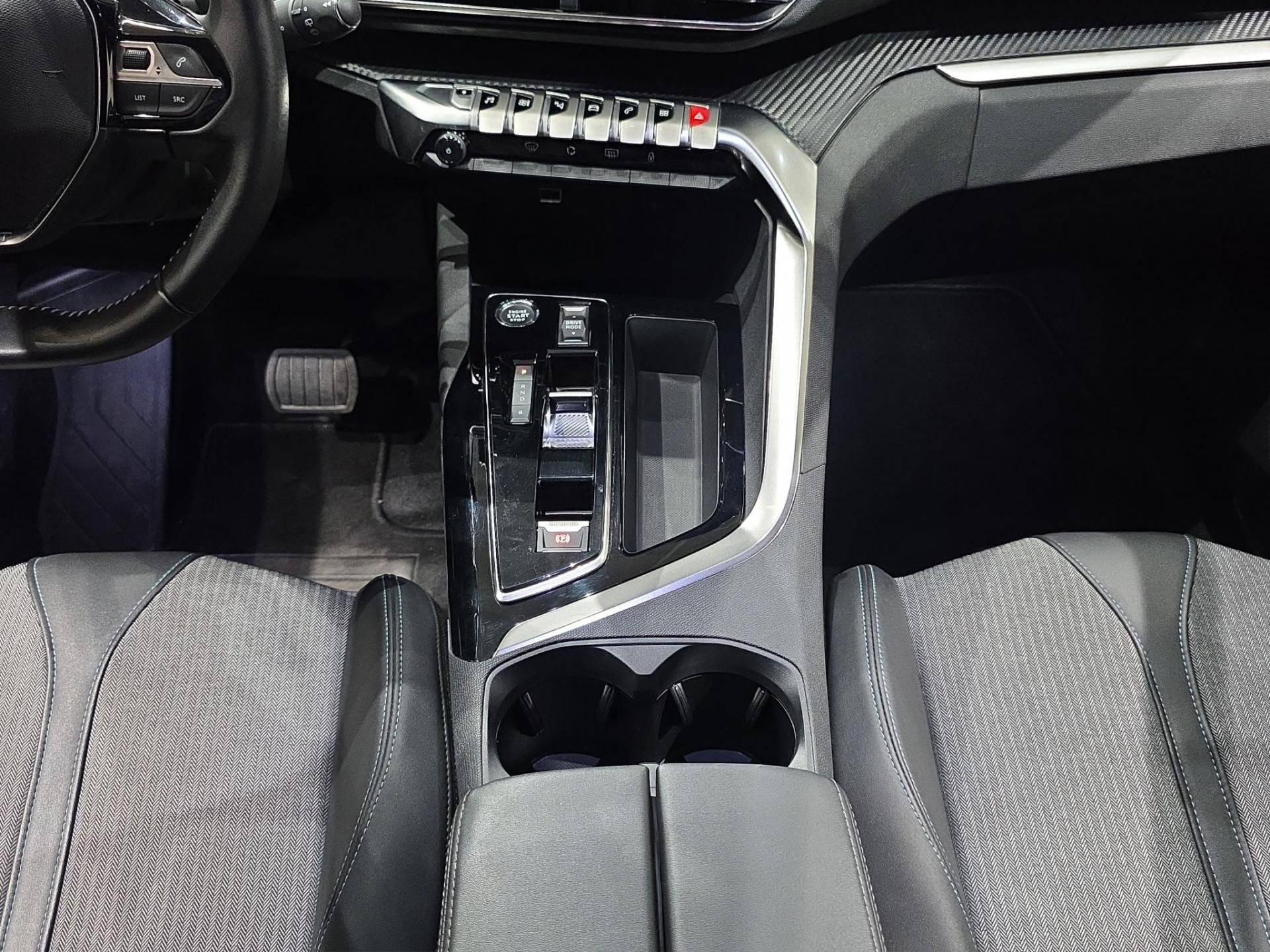 PEUGEOT 3008 3008 1.6 hybrid Allure Pack 180cv e-eat8 usata in pronta consegna - Brandini
