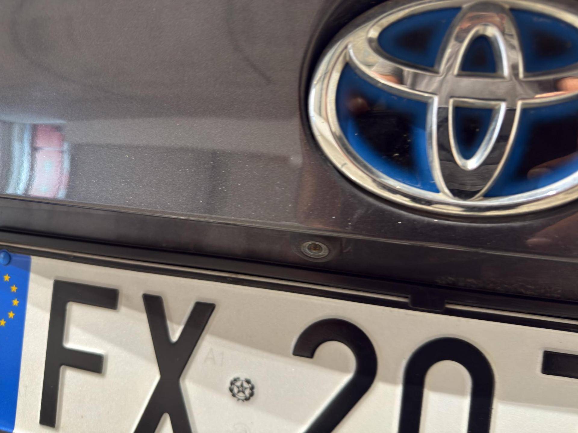 Auto Venduta - TOYOTA C-HR C-HR 1.8h Active 2wd e-cvt usata in pronta consegna - Brandini