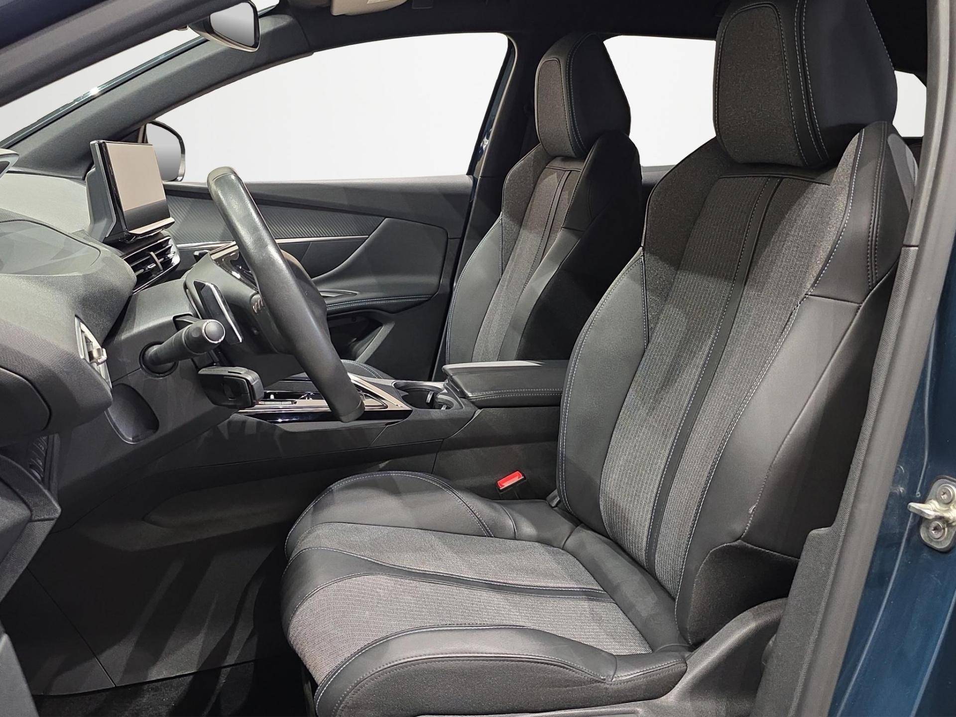 PEUGEOT 3008 3008 1.6 hybrid Allure Pack 180cv e-eat8 usata in pronta consegna - Brandini