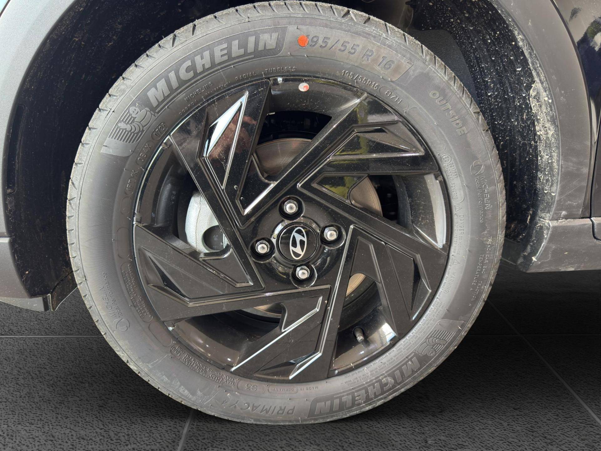 HYUNDAI Bayon Bayon 1.0 t-gdi Dark Line 90cv mt usata in pronta consegna - Brandini