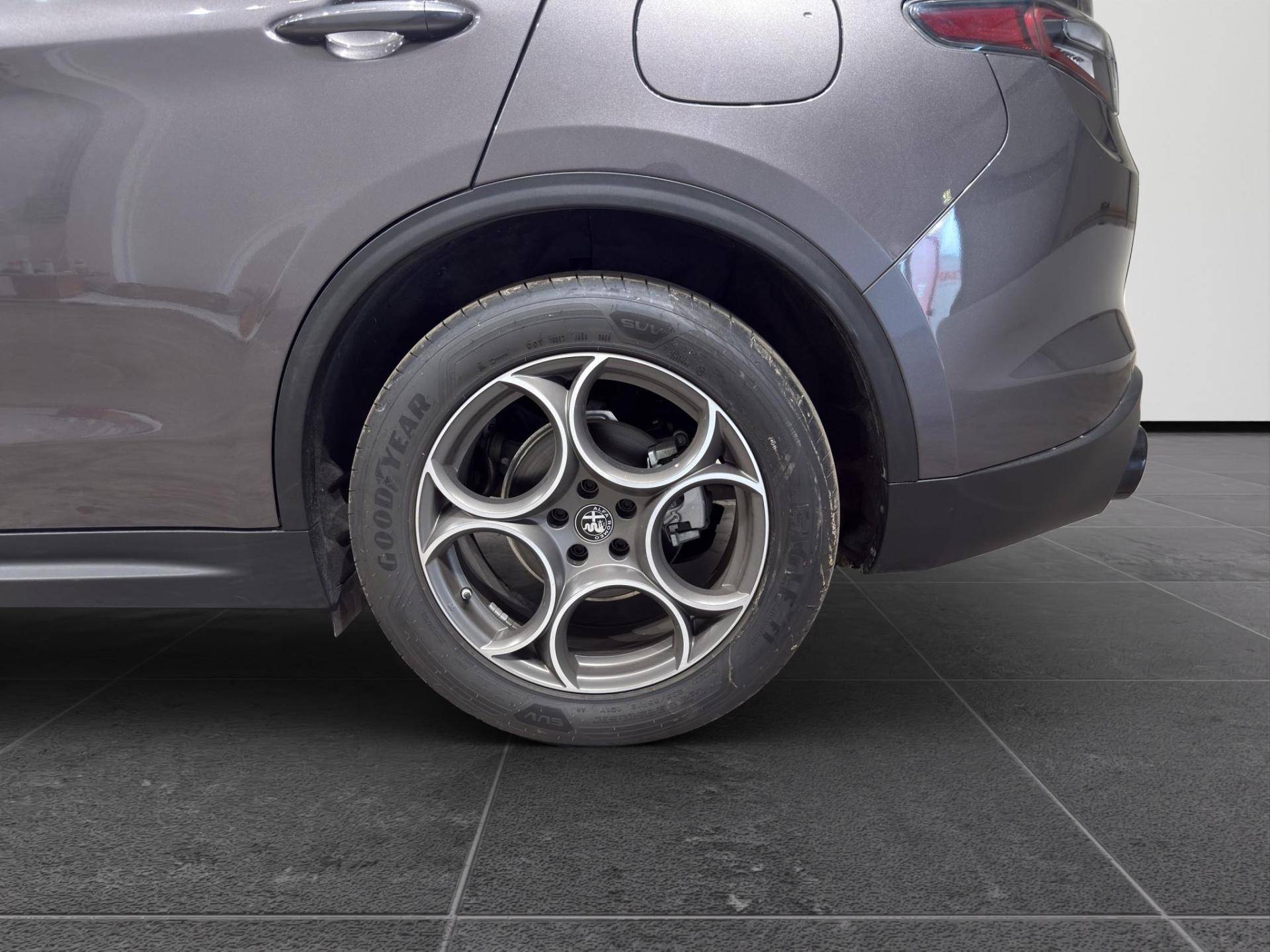 ALFA ROMEO Stelvio Stelvio 2.2 t Sprint Q4 210cv auto usata in pronta consegna - Brandini