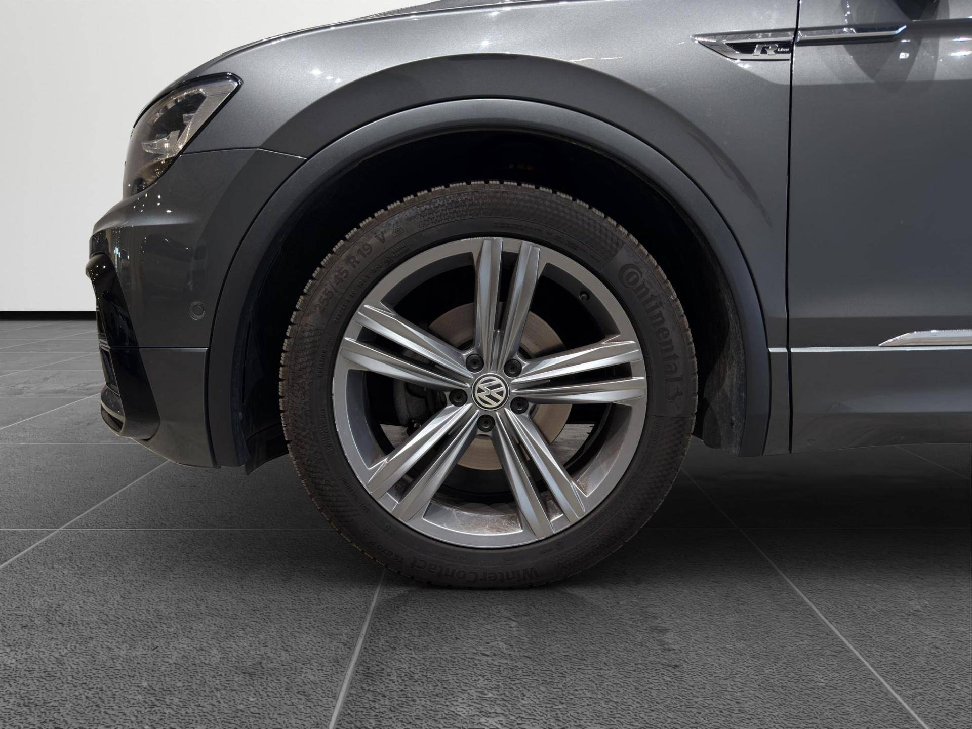 VOLKSWAGEN Tiguan Tiguan 2.0 tdi Advanced R-Line Exterior Pack 150cv dsg usata in pronta consegna - Brandini