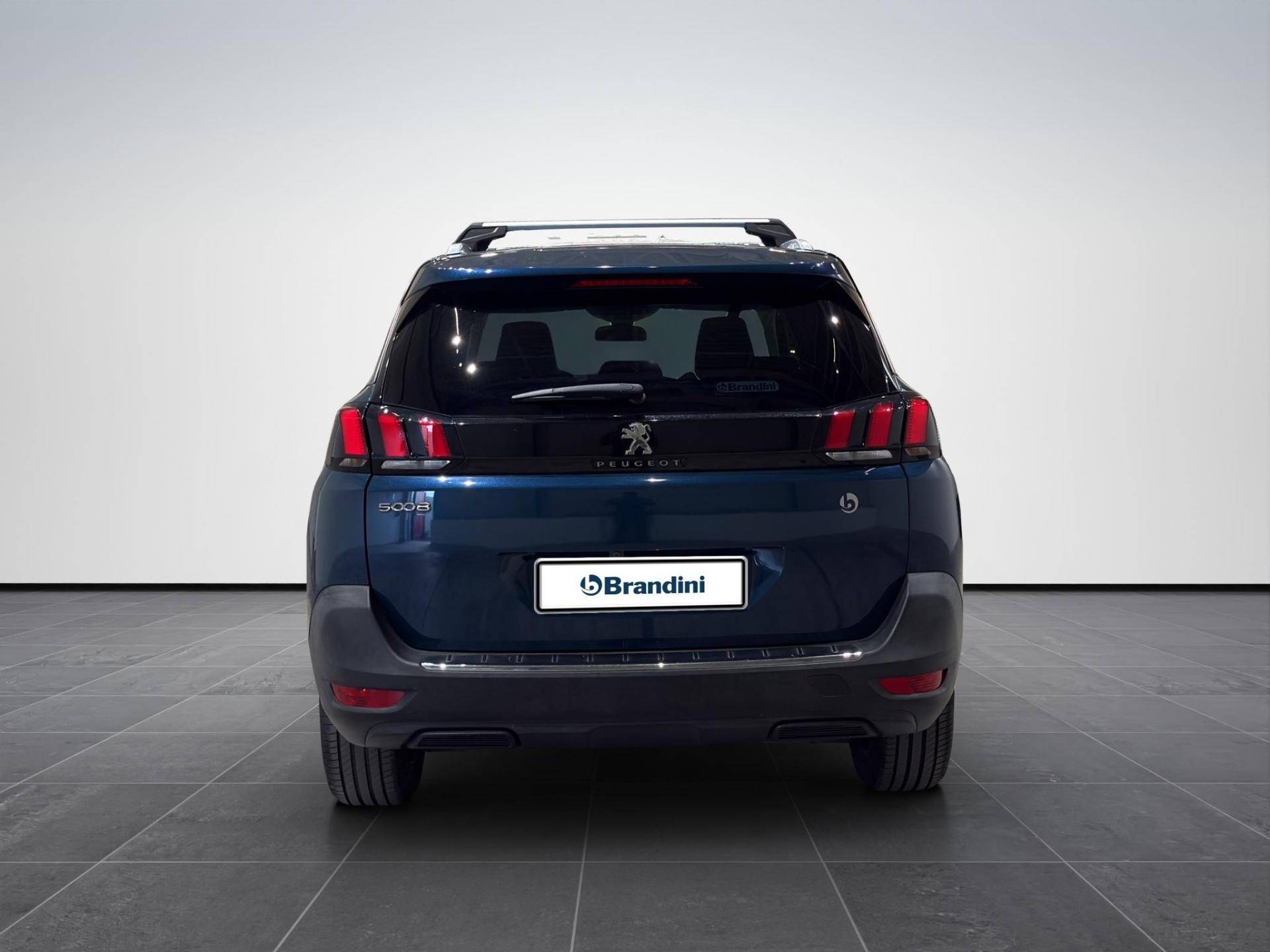 Auto Venduta - PEUGEOT 5008 5008 1.2 puretech t Allure Pack s&s 130cv usata in pronta consegna - Brandini