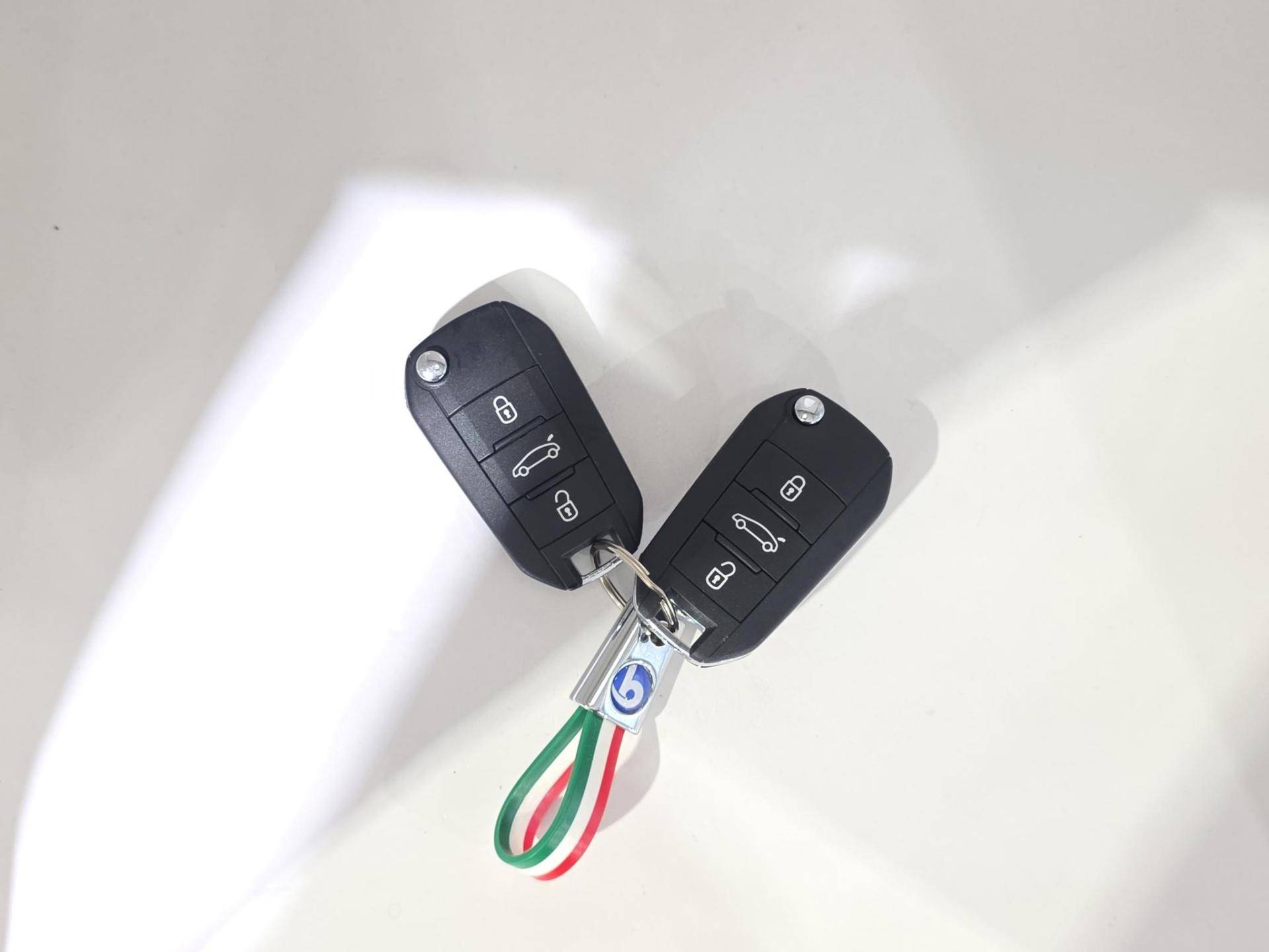 JEEP Avenger Avenger 1.2 turbo e-hybrid Longitude fwd 100cv edct6 usata in pronta consegna - Brandini