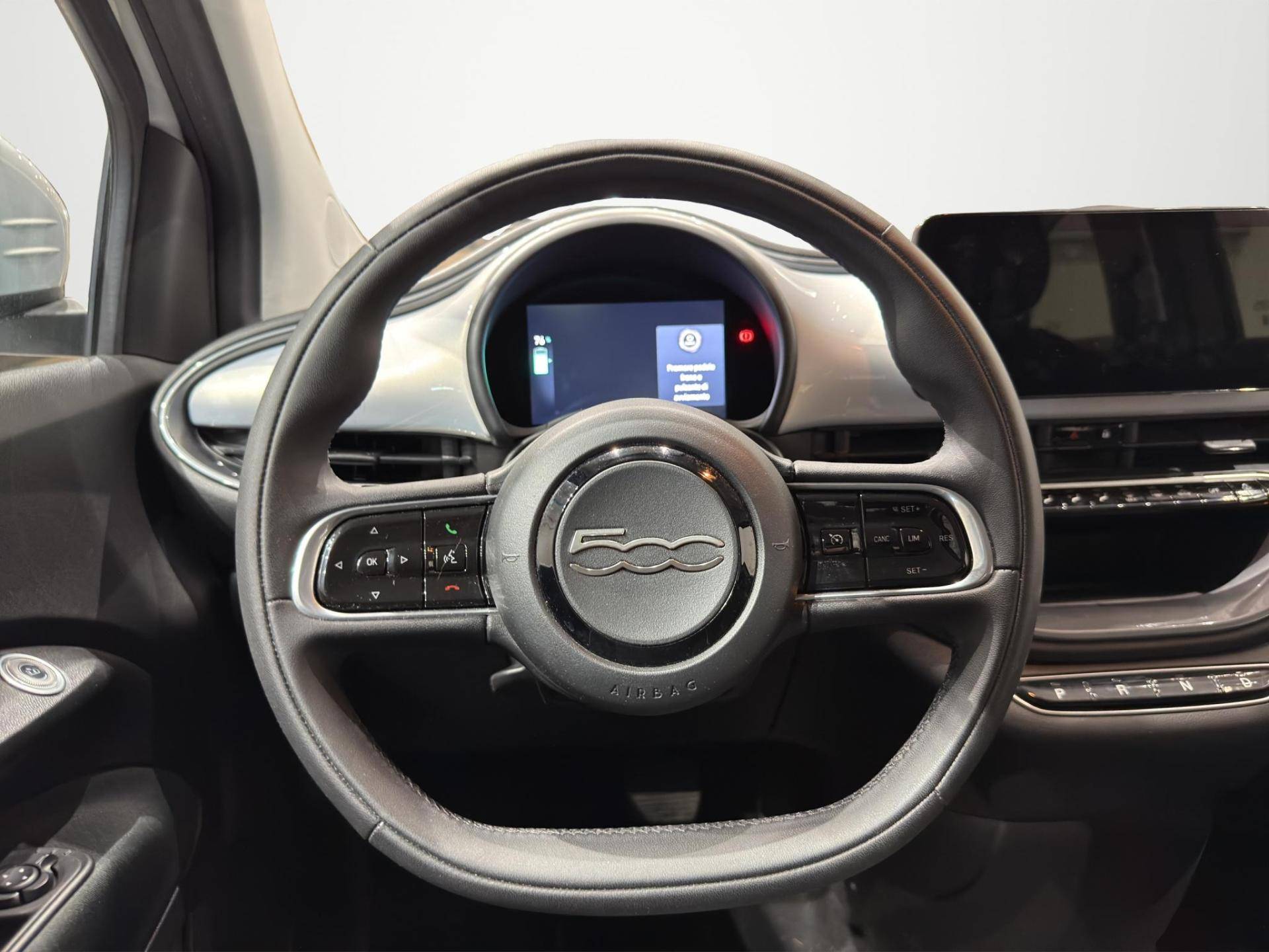 FIAT 500e 500e 42 kWh Entry Pack Tech usata in pronta consegna - Brandini
