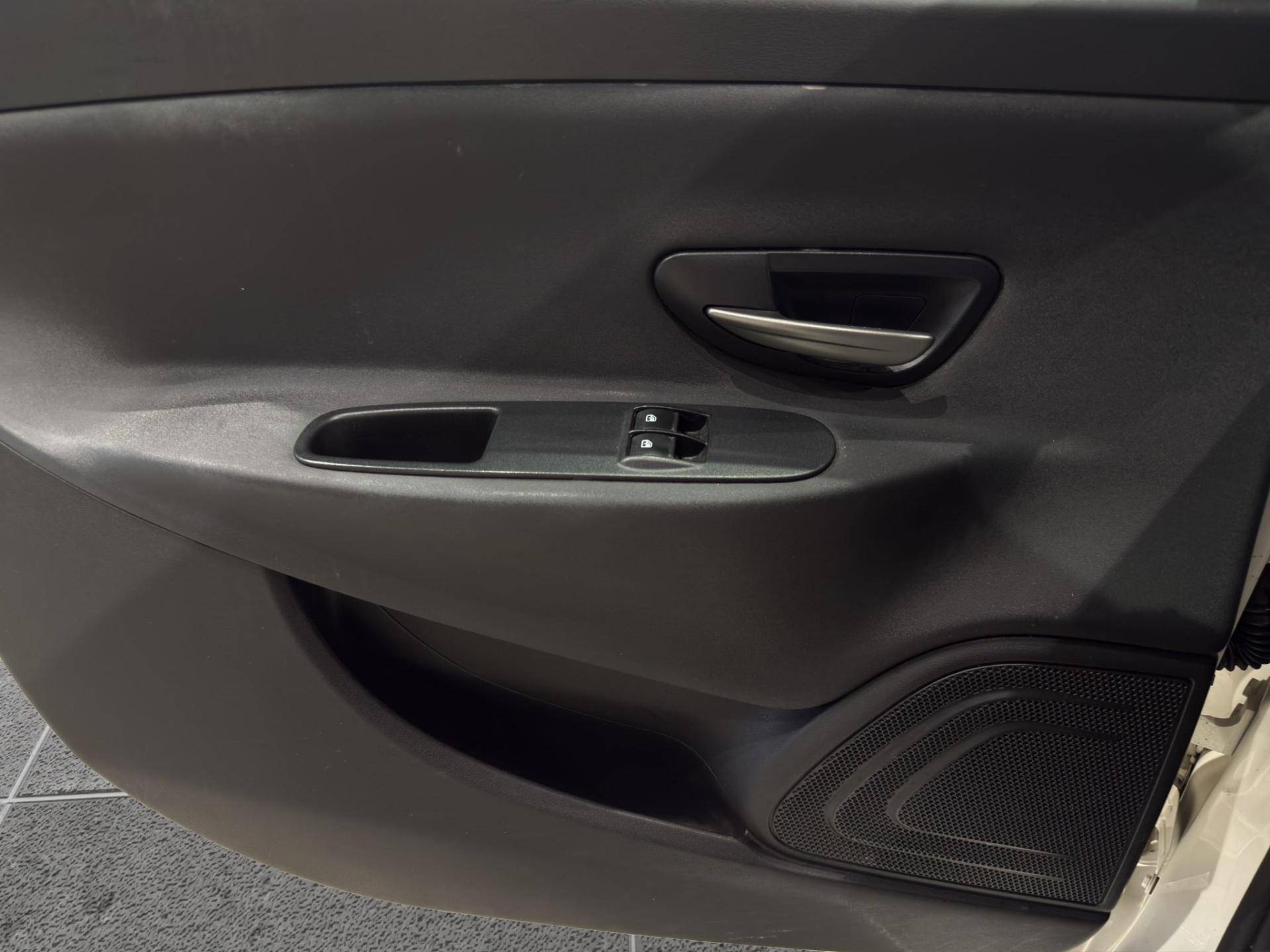 Auto Venduta - LANCIA Ypsilon Ypsilon 1.2 8v Silver c/clima 69cv usata in pronta consegna - Brandini