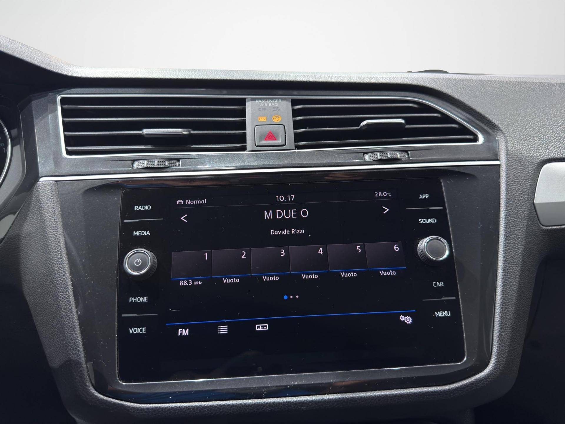 VOLKSWAGEN Tiguan Tiguan 2.0 tdi Advanced R-Line Exterior Pack 150cv dsg usata in pronta consegna - Brandini