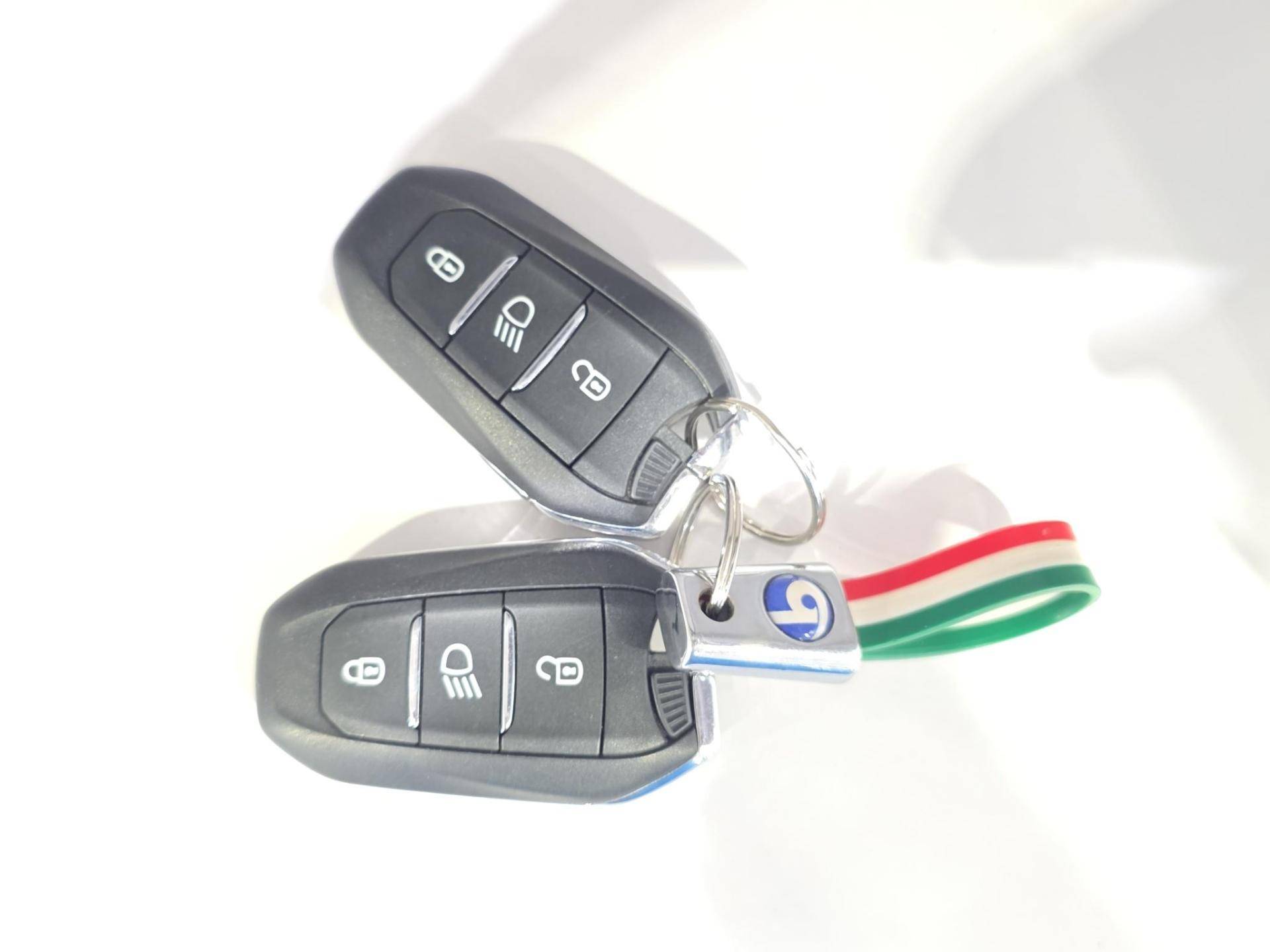 CITROEN C5 Aircross C5 Aircross 1.6 hybrid Shine 225 e-eat8 usata in pronta consegna - Brandini