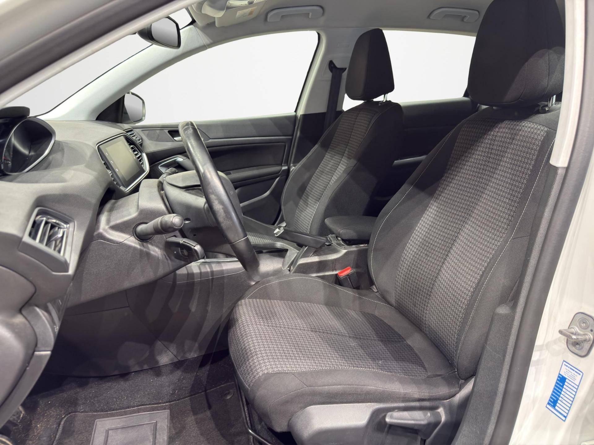 PEUGEOT 308 308 5p 1.5 bluehdi Allure s&s 130cv usata in pronta consegna - Brandini