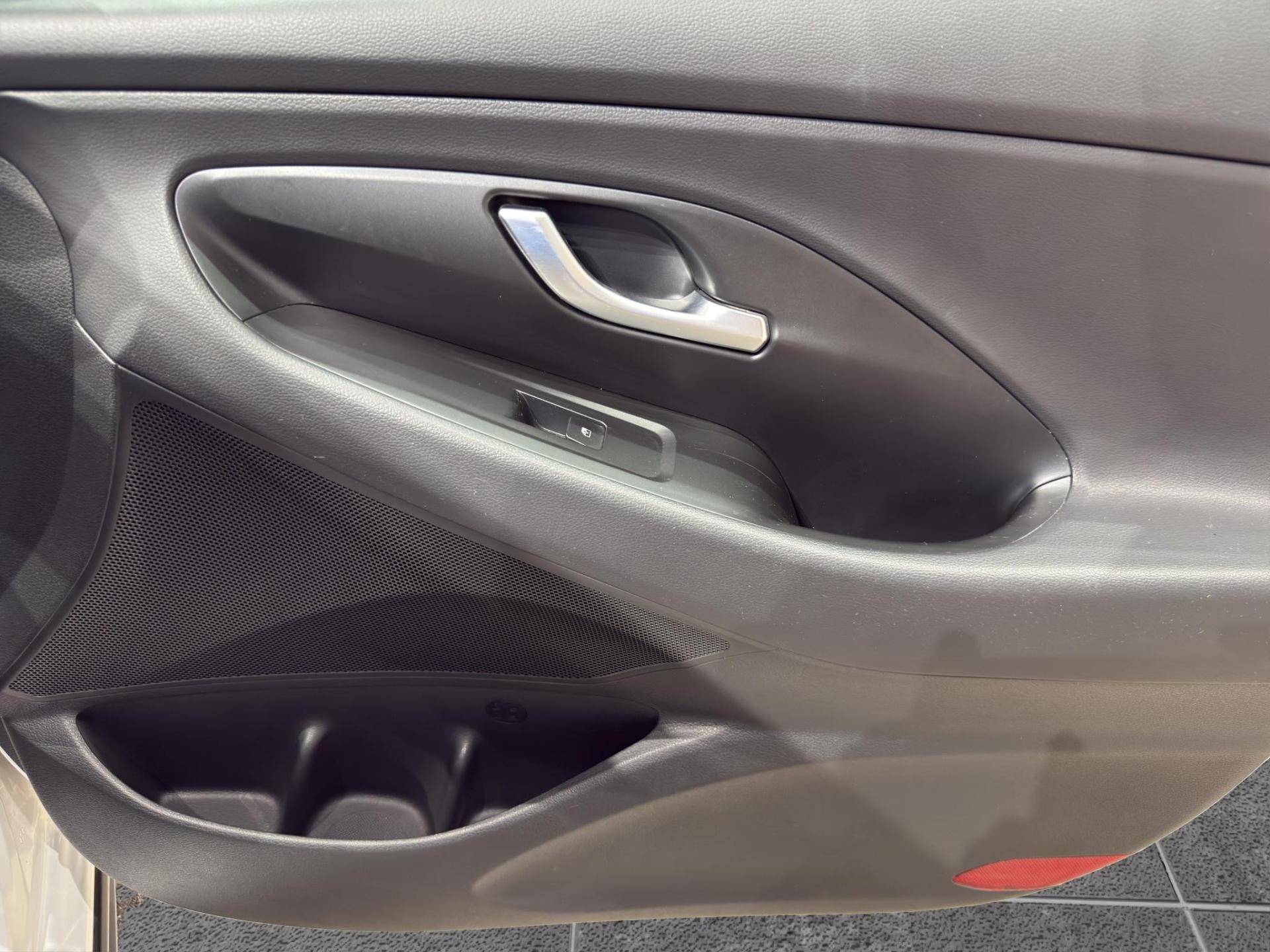 HYUNDAI i30 2024 5p i30 1.0 t-gdi 48V NLine 100cv dct usata in pronta consegna - Brandini