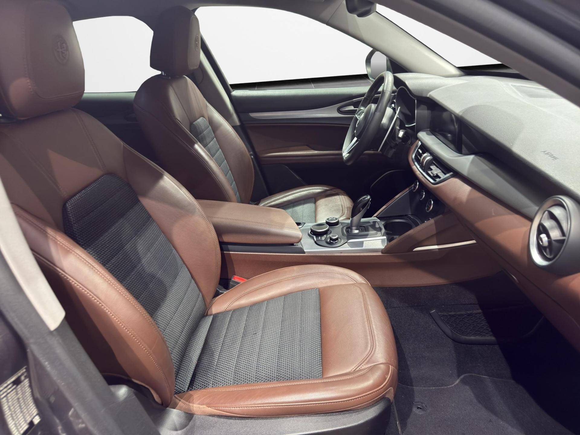 ALFA ROMEO Stelvio Stelvio 2.2 t Executive Q4 210cv auto usata in pronta consegna - Brandini
