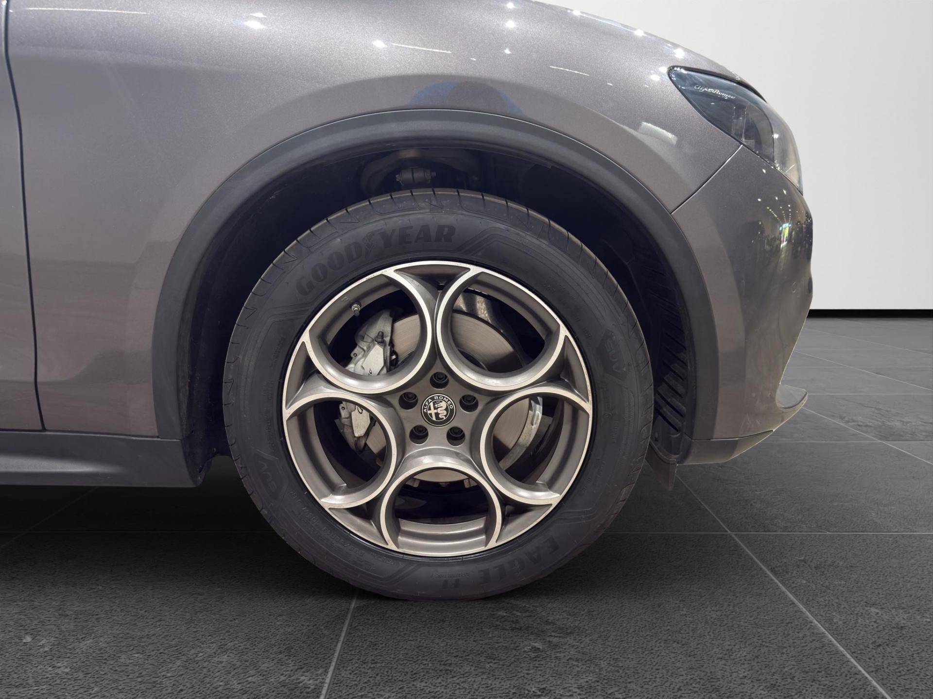 ALFA ROMEO Stelvio Stelvio 2.2 t Sprint Q4 210cv auto usata in pronta consegna - Brandini