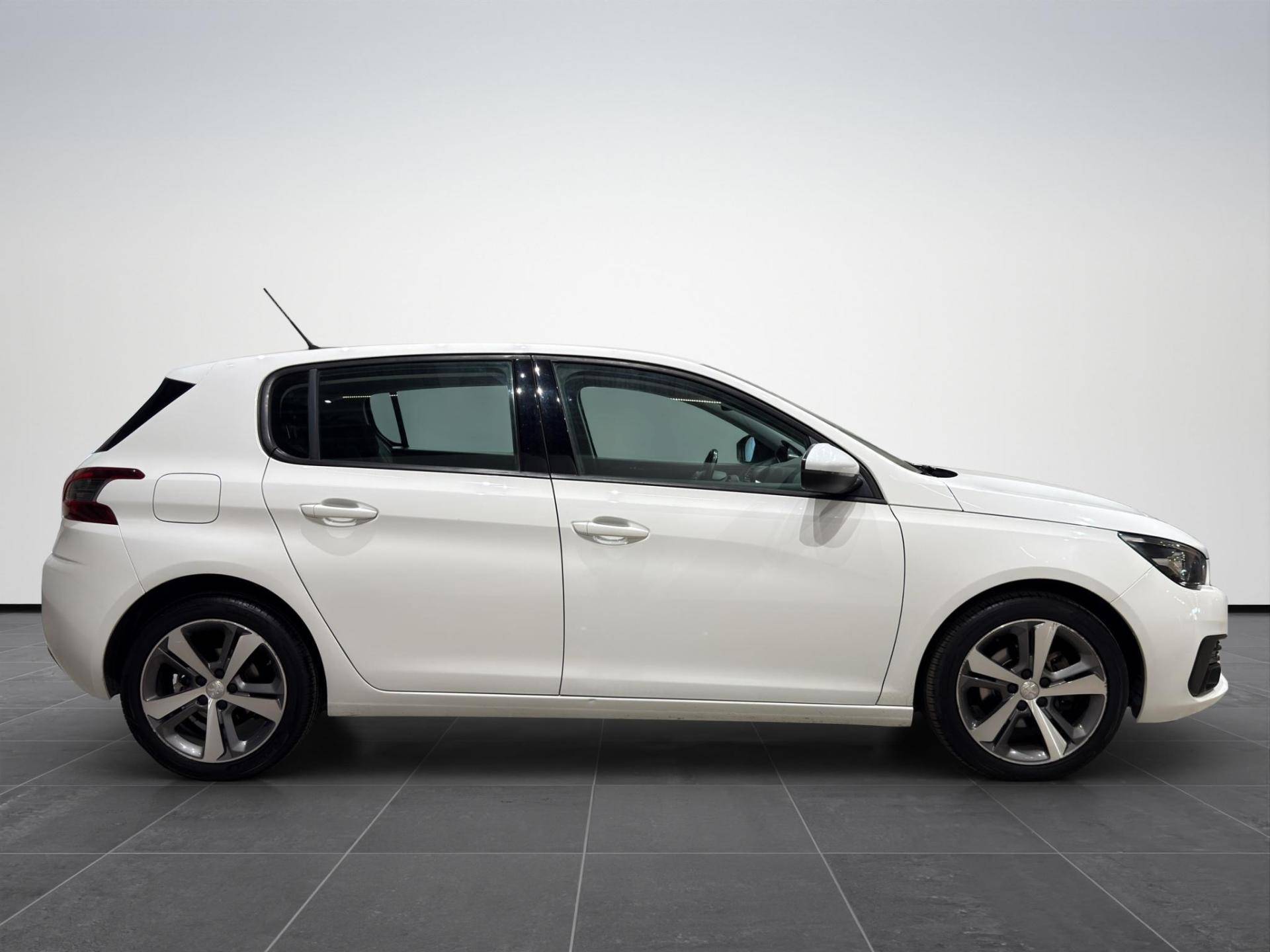 PEUGEOT 308 308 5p 1.5 bluehdi Allure s&s 130cv usata in pronta consegna - Brandini