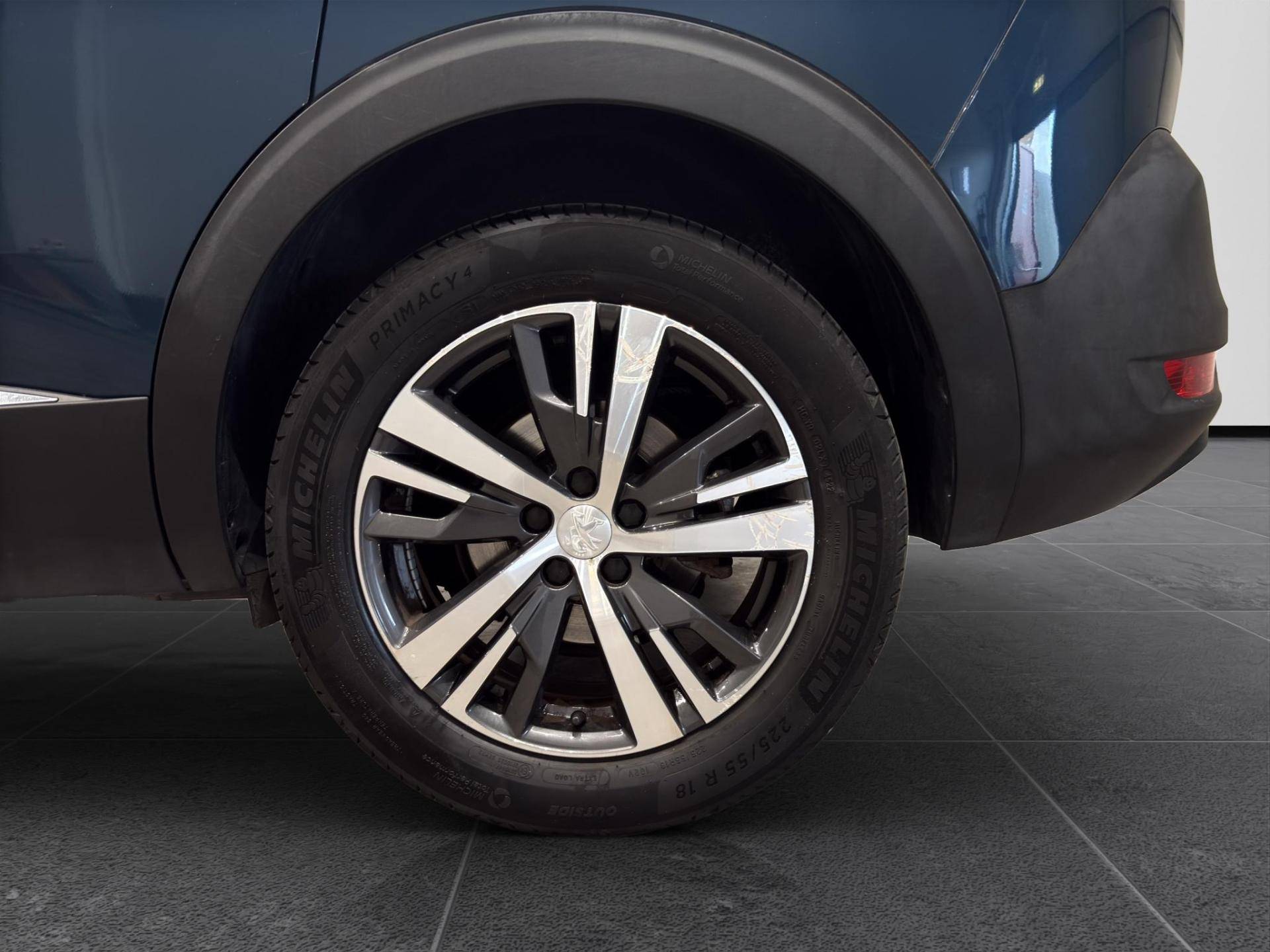 Auto Venduta - PEUGEOT 5008 5008 1.2 puretech t Allure Pack s&s 130cv usata in pronta consegna - Brandini