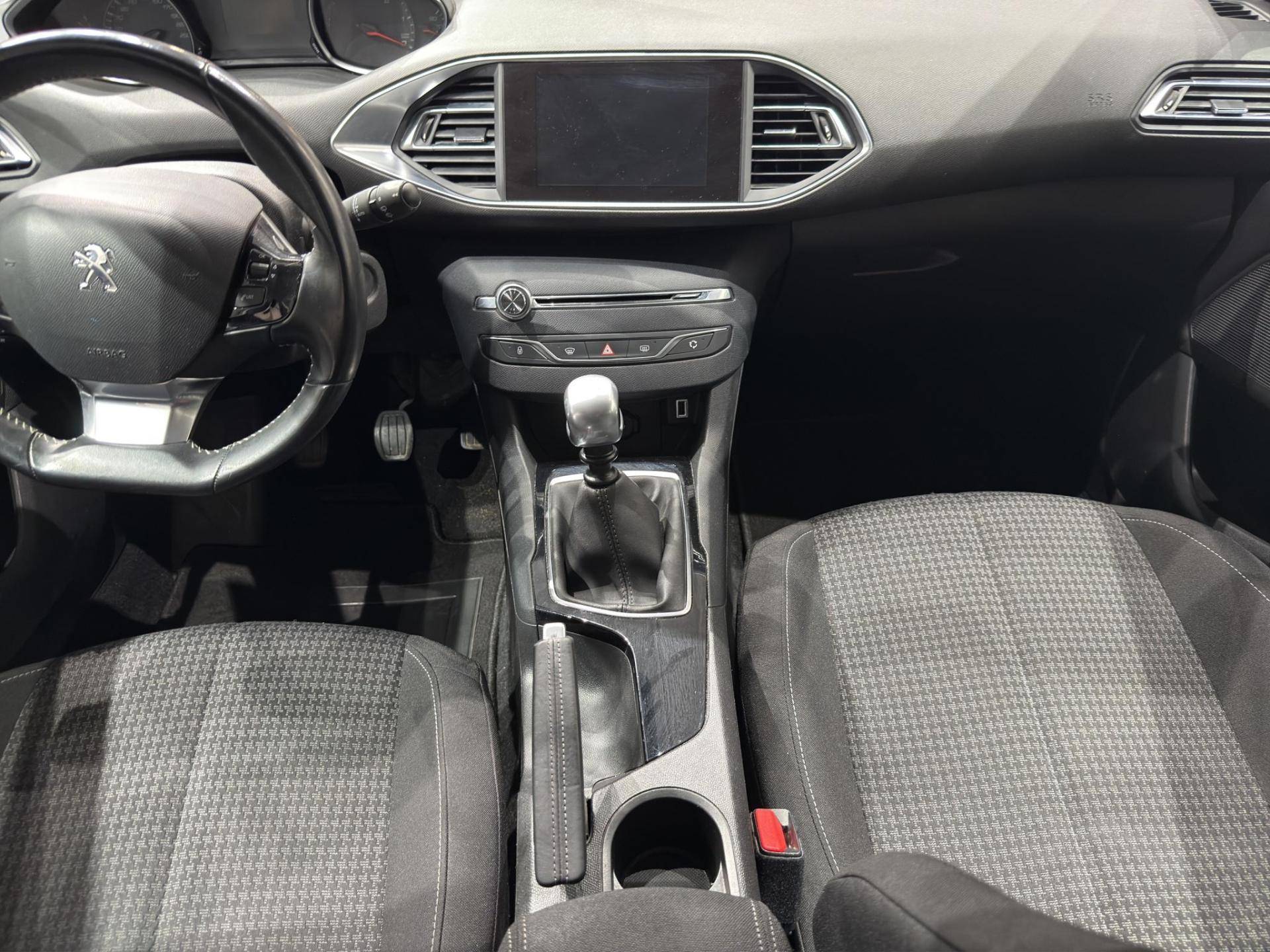 PEUGEOT 308 308 5p 1.5 bluehdi Allure s&s 130cv usata in pronta consegna - Brandini
