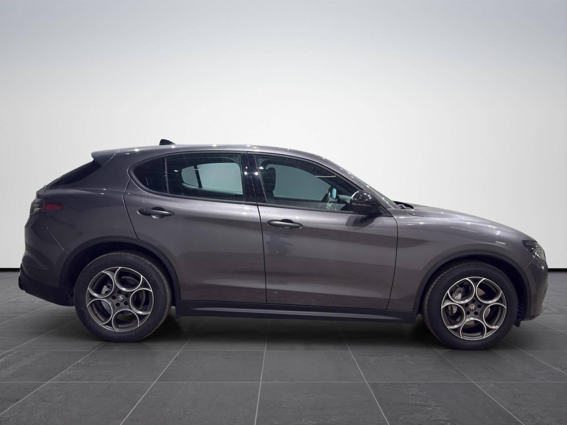 ALFA ROMEO Stelvio Stelvio 2.2 t Sprint Q4 210cv auto usata in pronta consegna - Brandini