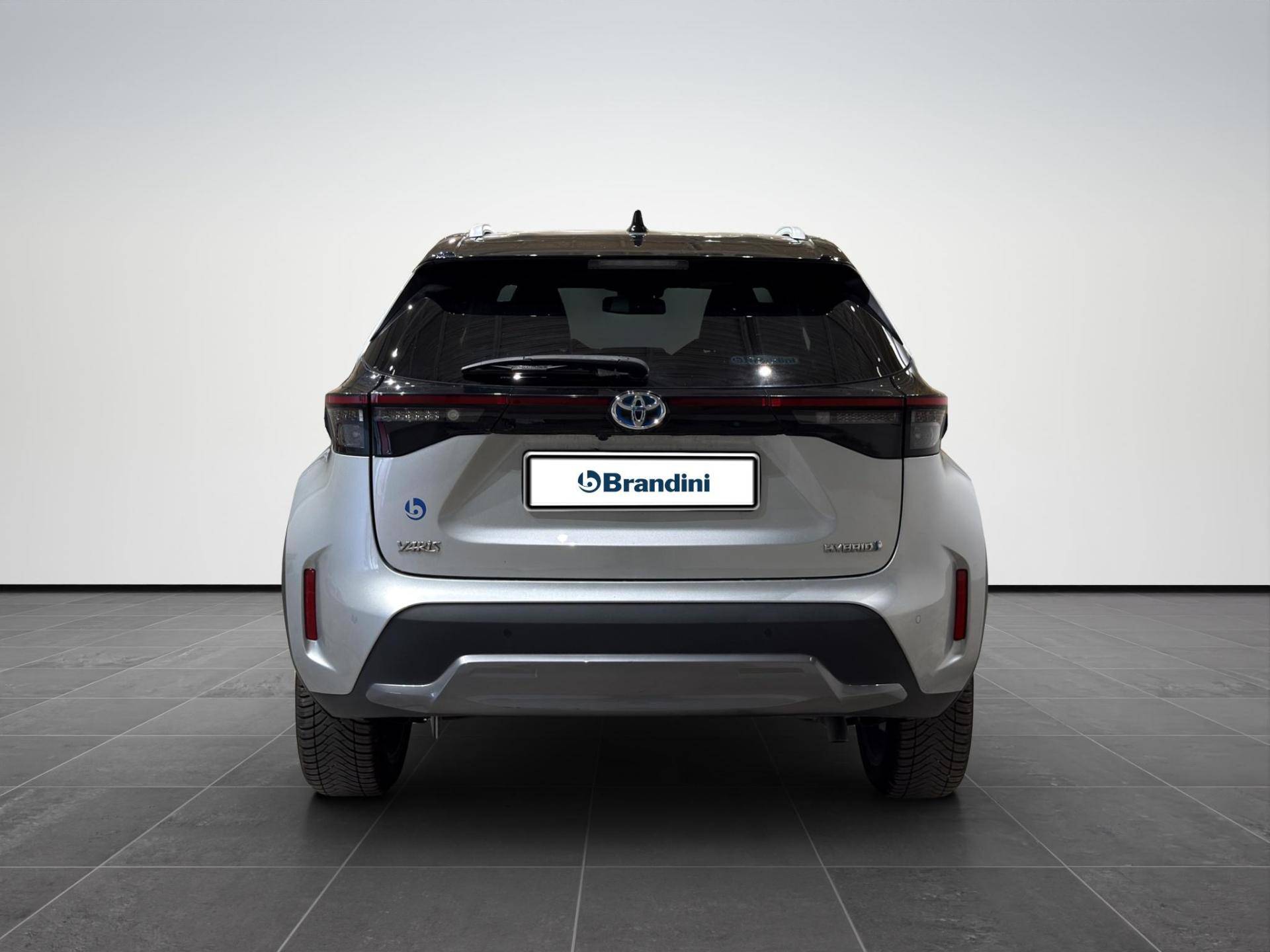 TOYOTA Yaris Cross Yaris Cross 1.5h Adventure fwd 116cv e-cvt usata in pronta consegna - Brandini