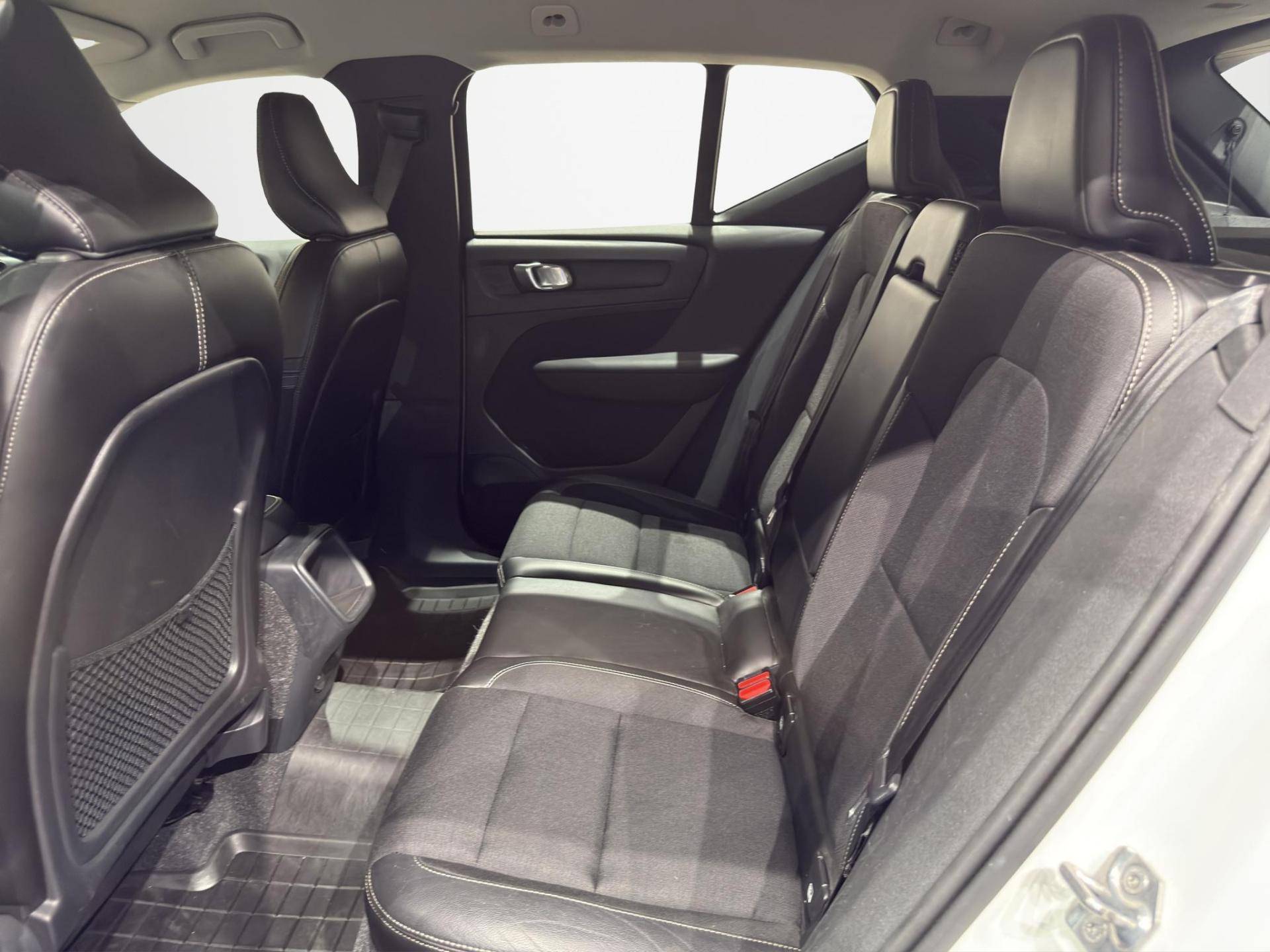 VOLVO XC40 XC40 2.0 d3 Momentum awd geartronic usata in pronta consegna - Brandini