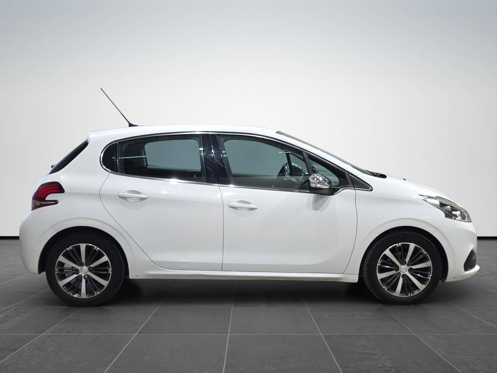 PEUGEOT 208 208 1.2 puretech Allure 82cv 5p usata in pronta consegna - Brandini