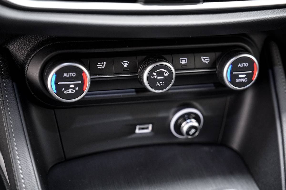ALFA ROMEO Stelvio - Foto 17