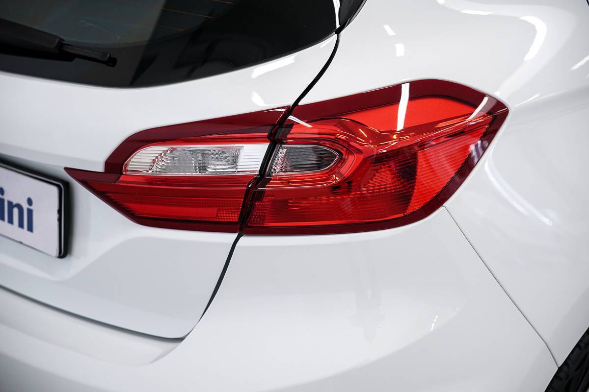 FORD Fiesta - Foto 8