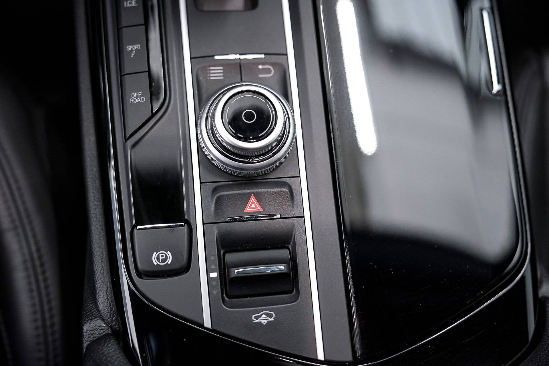 MASERATI Levante - Foto 18