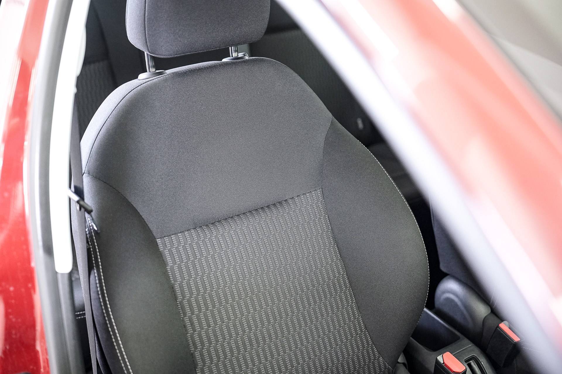 PEUGEOT 208 - Foto 21