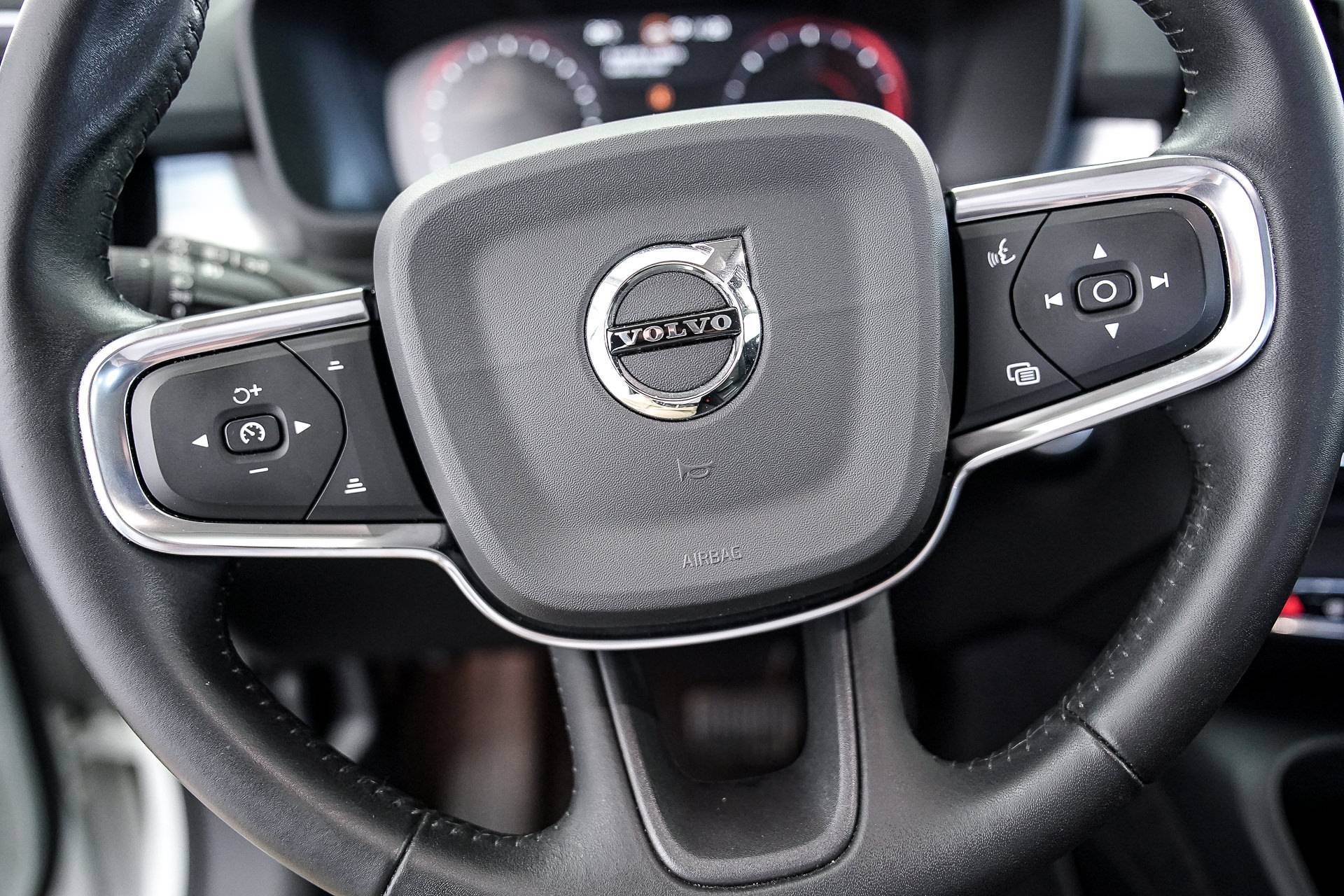VOLVO XC40 - Foto 11