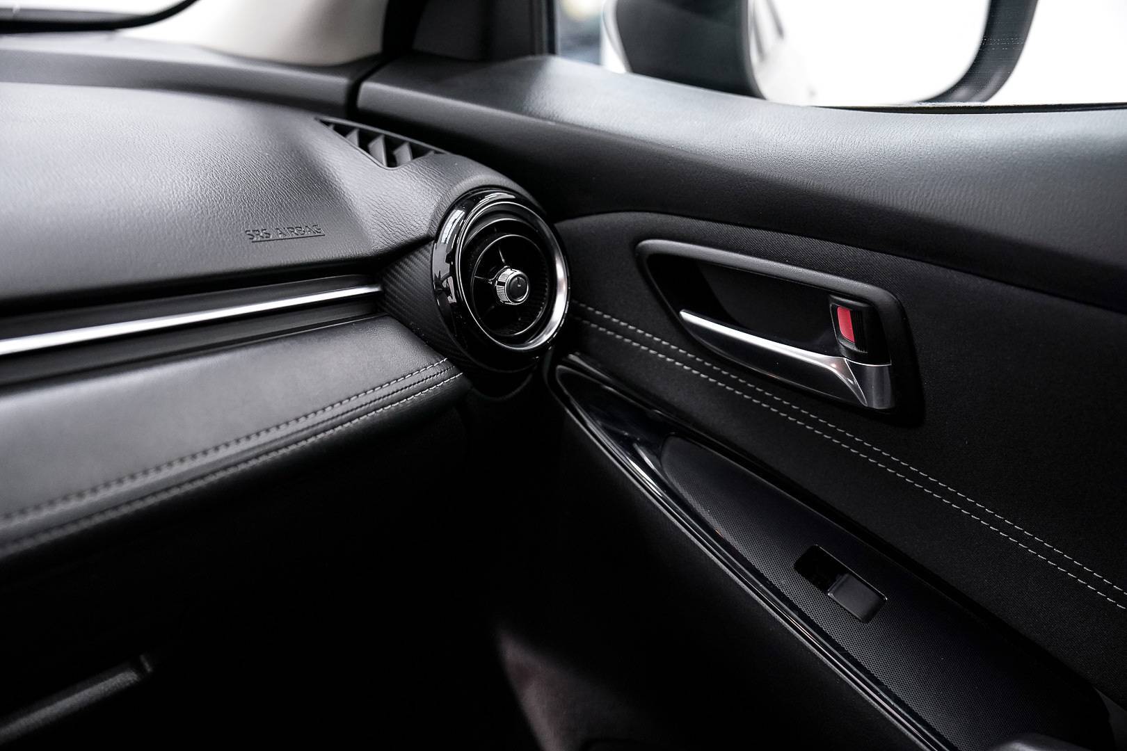 MAZDA 2 - Foto 19
