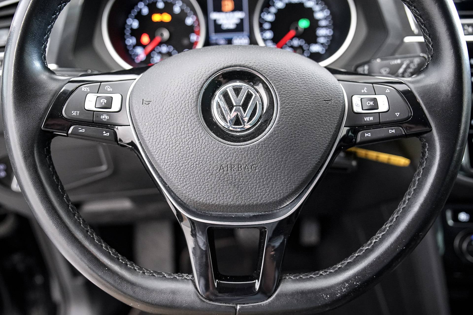 VOLKSWAGEN Tiguan - Foto 10